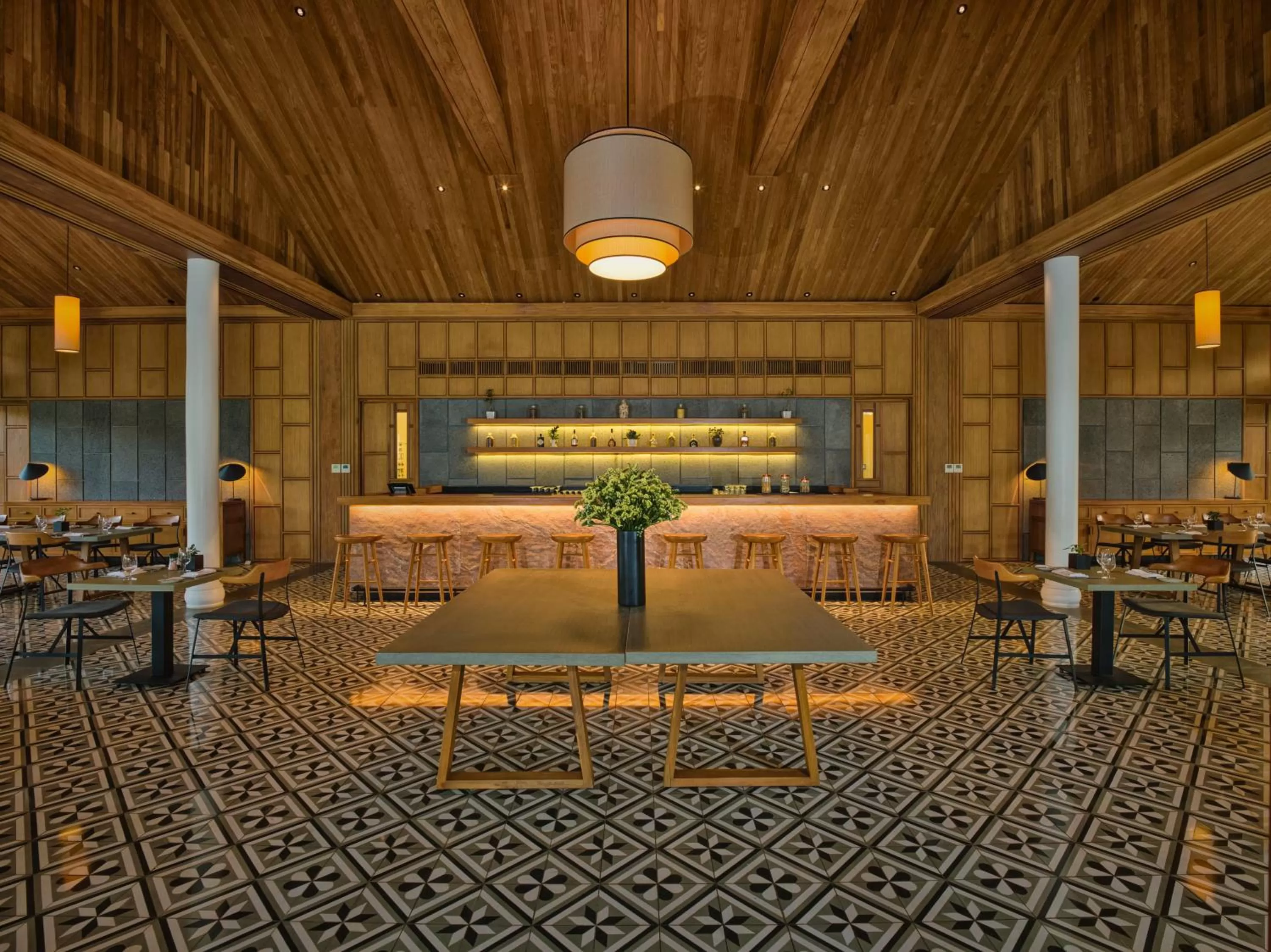 Restaurant/places to eat in Azerai Can Tho