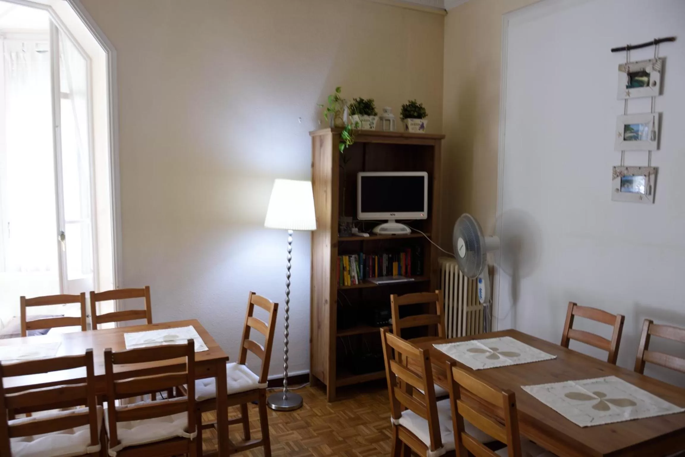 Breakfast, Dining Area in Ally's Bed&Breakfast,