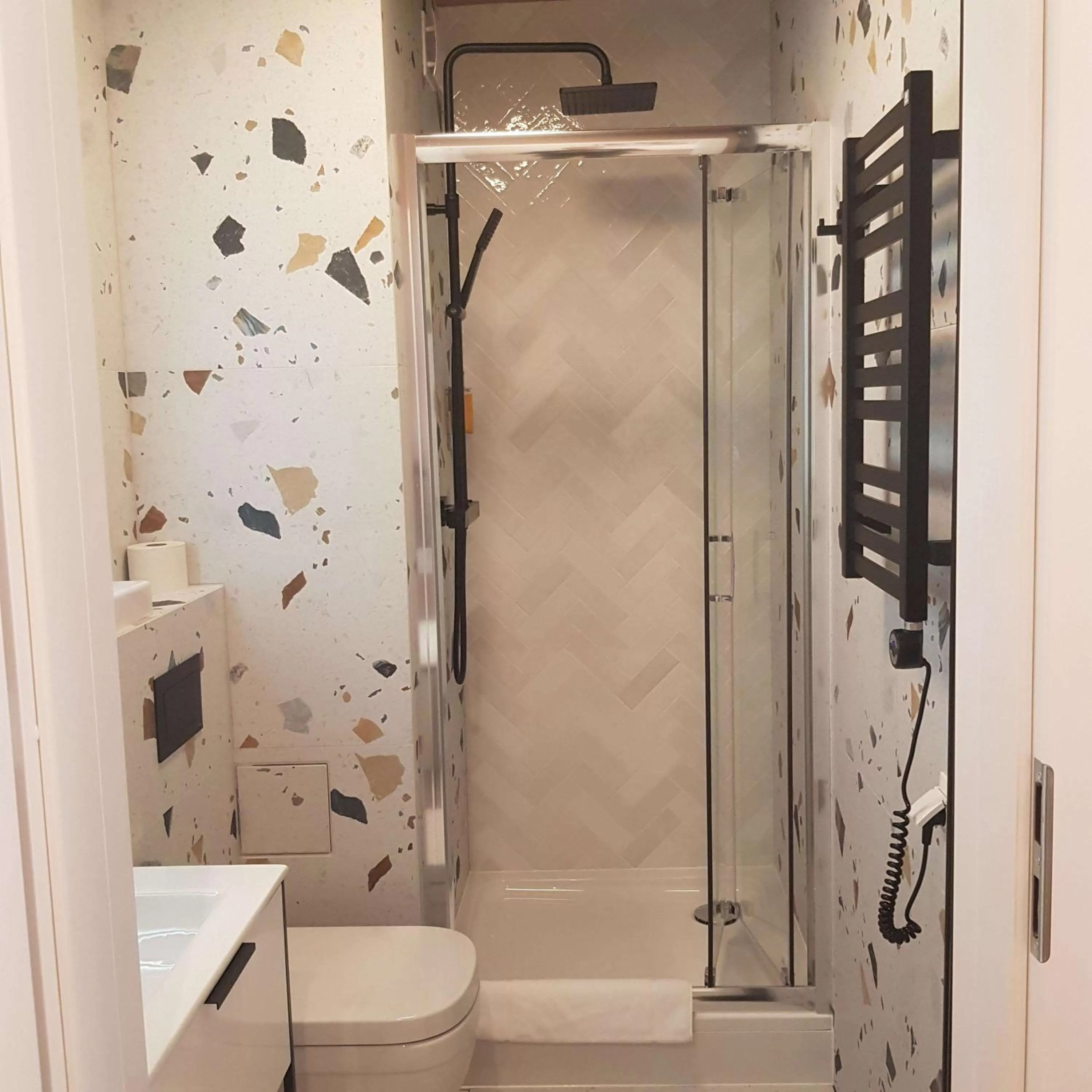 Shower in Best Western Hotel Portos