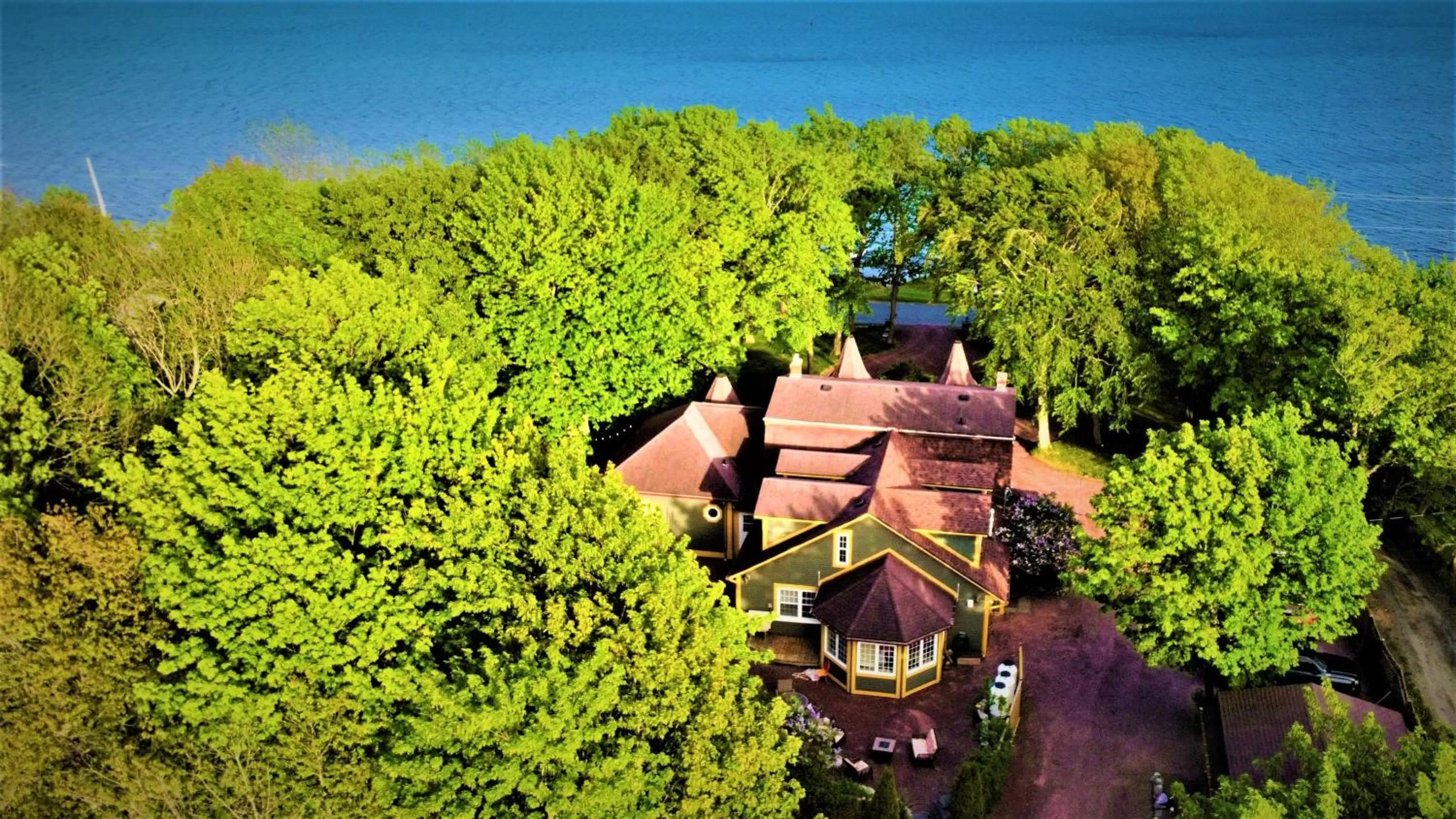 Bird's eye view in Belle View Manor Inn