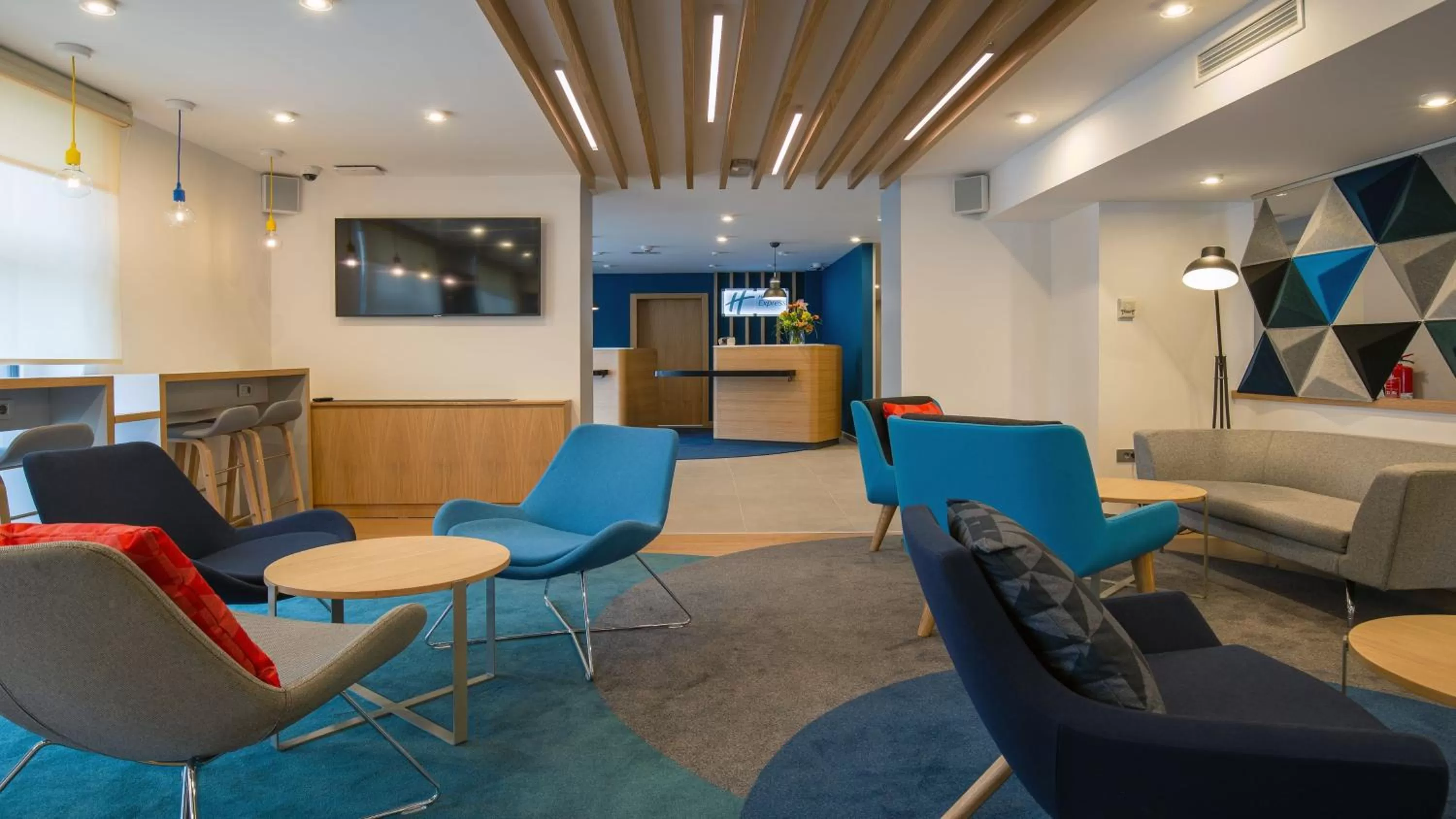 Lobby or reception in Holiday Inn Express - Ljubljana by IHG