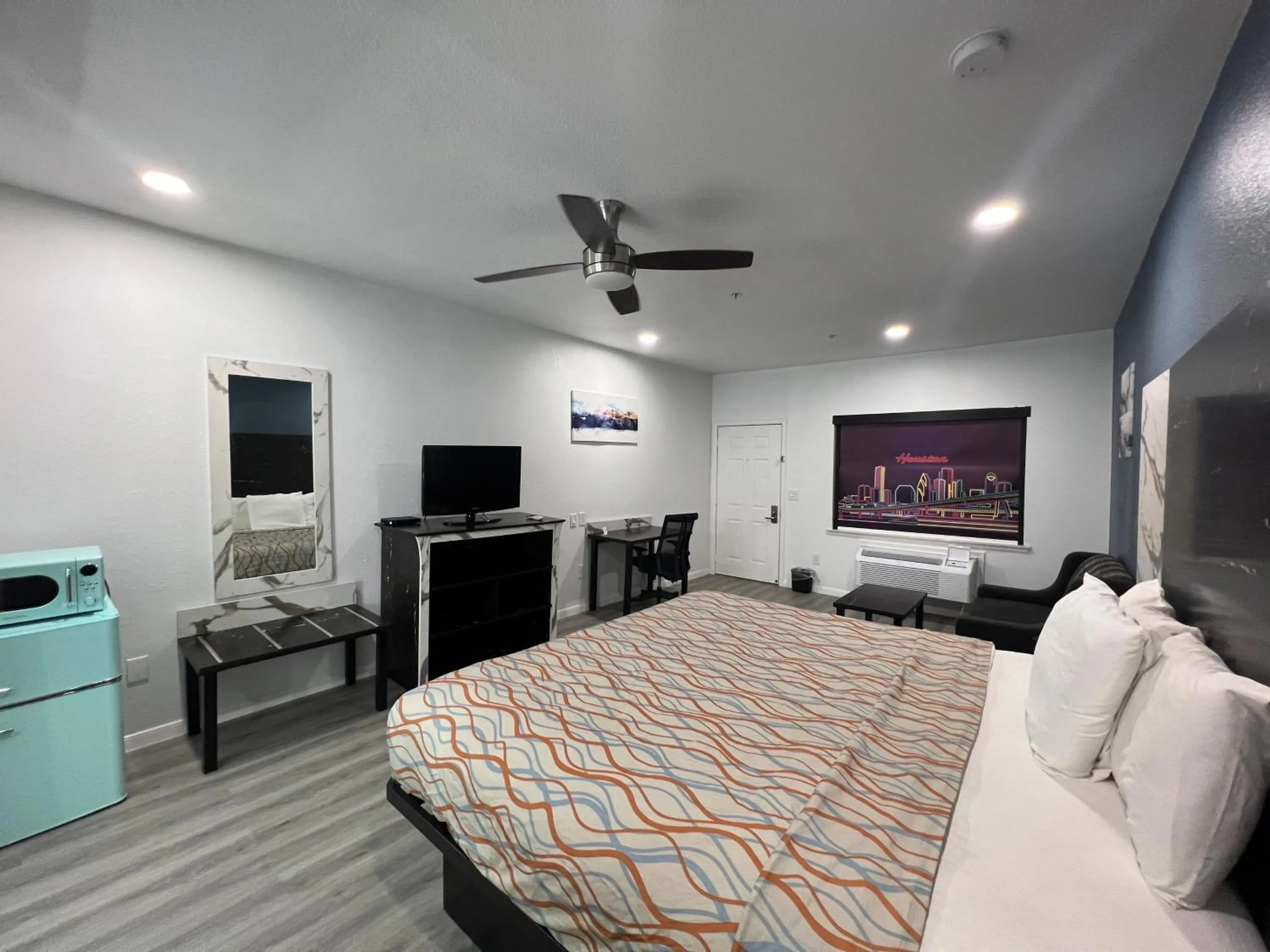 Bedroom, Bed in Grand Villa Inn Galleria