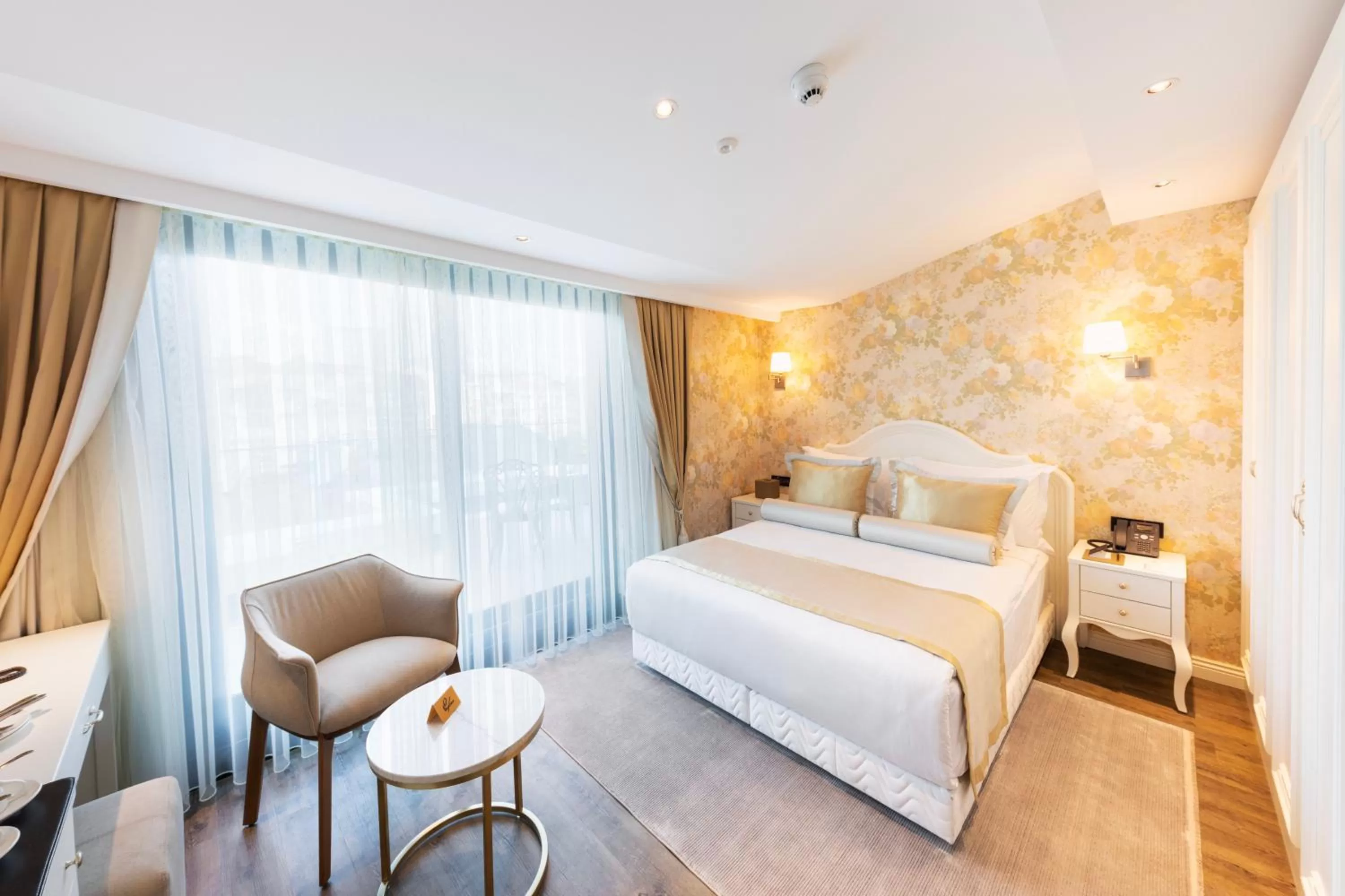 Bed in Hallmark Hotel & SPA Istanbul