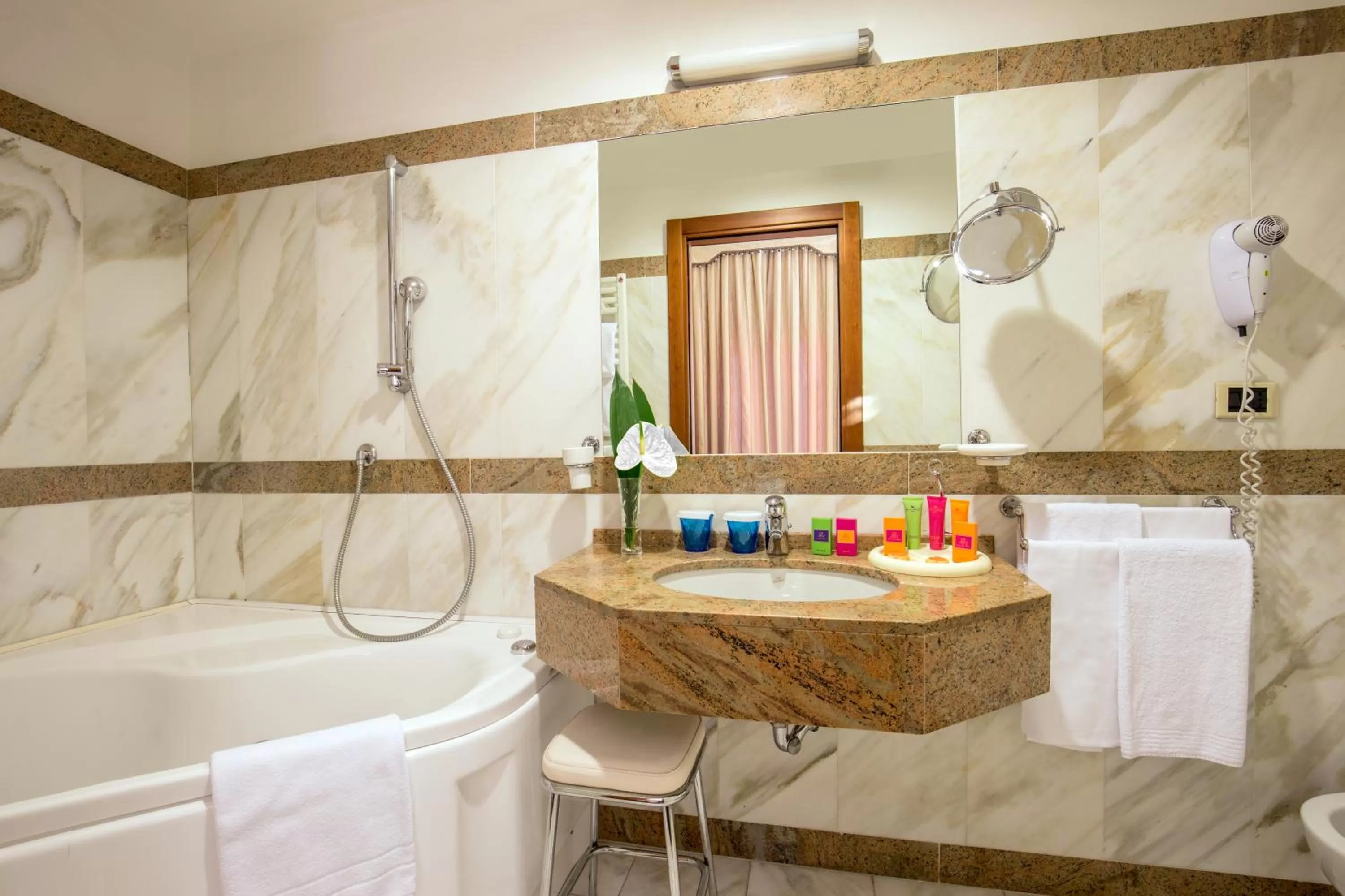 Bathroom in UNA Hotels Empire Roma