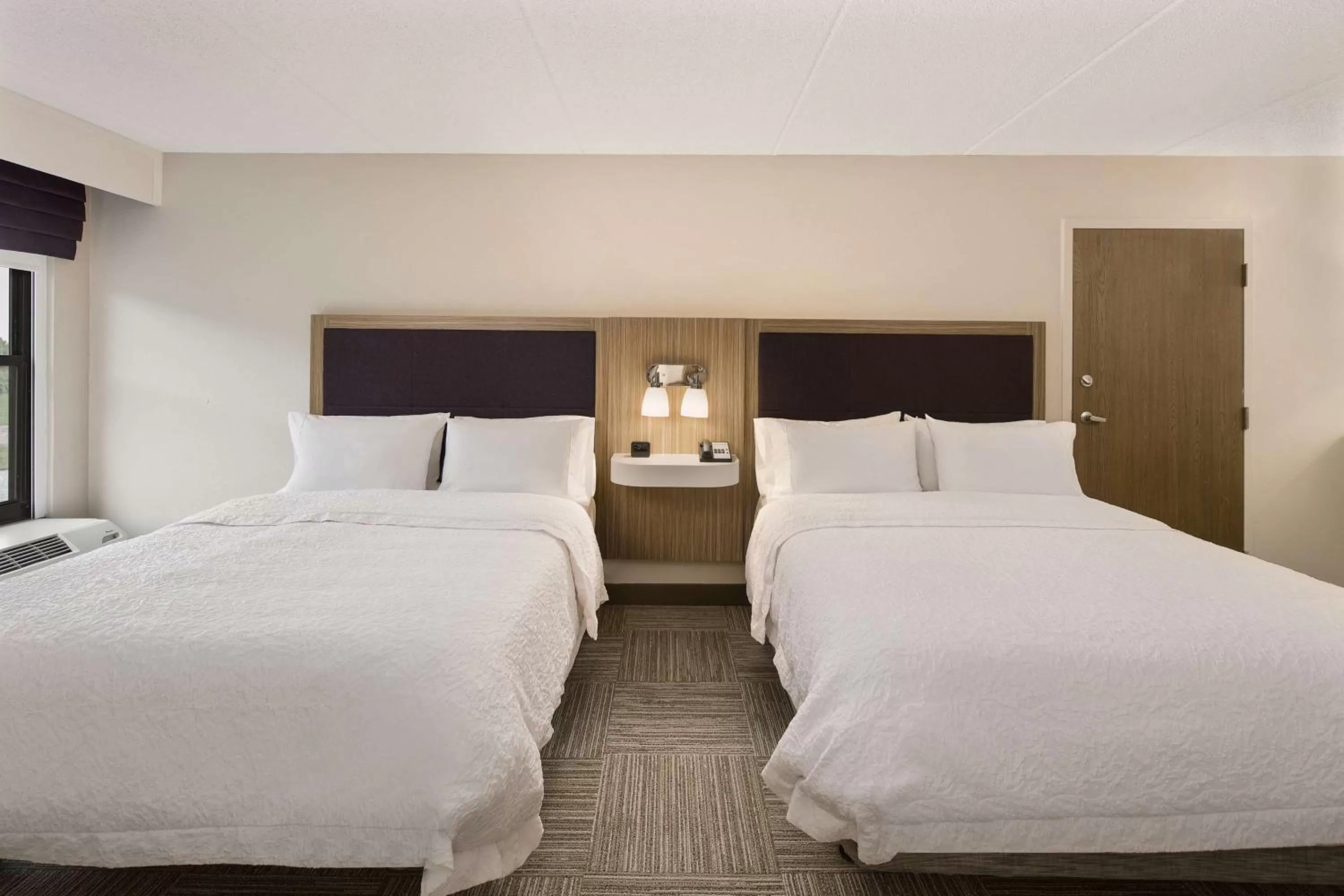 Bed in Hampton Inn Lagrange near Callaway Gardens