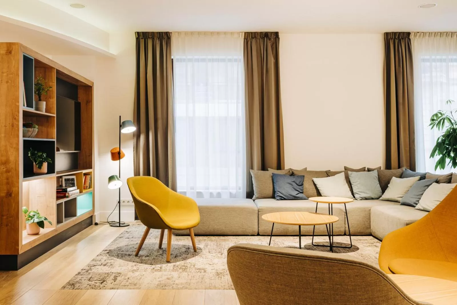 Lobby or reception in Holiday Inn Łódź by IHG