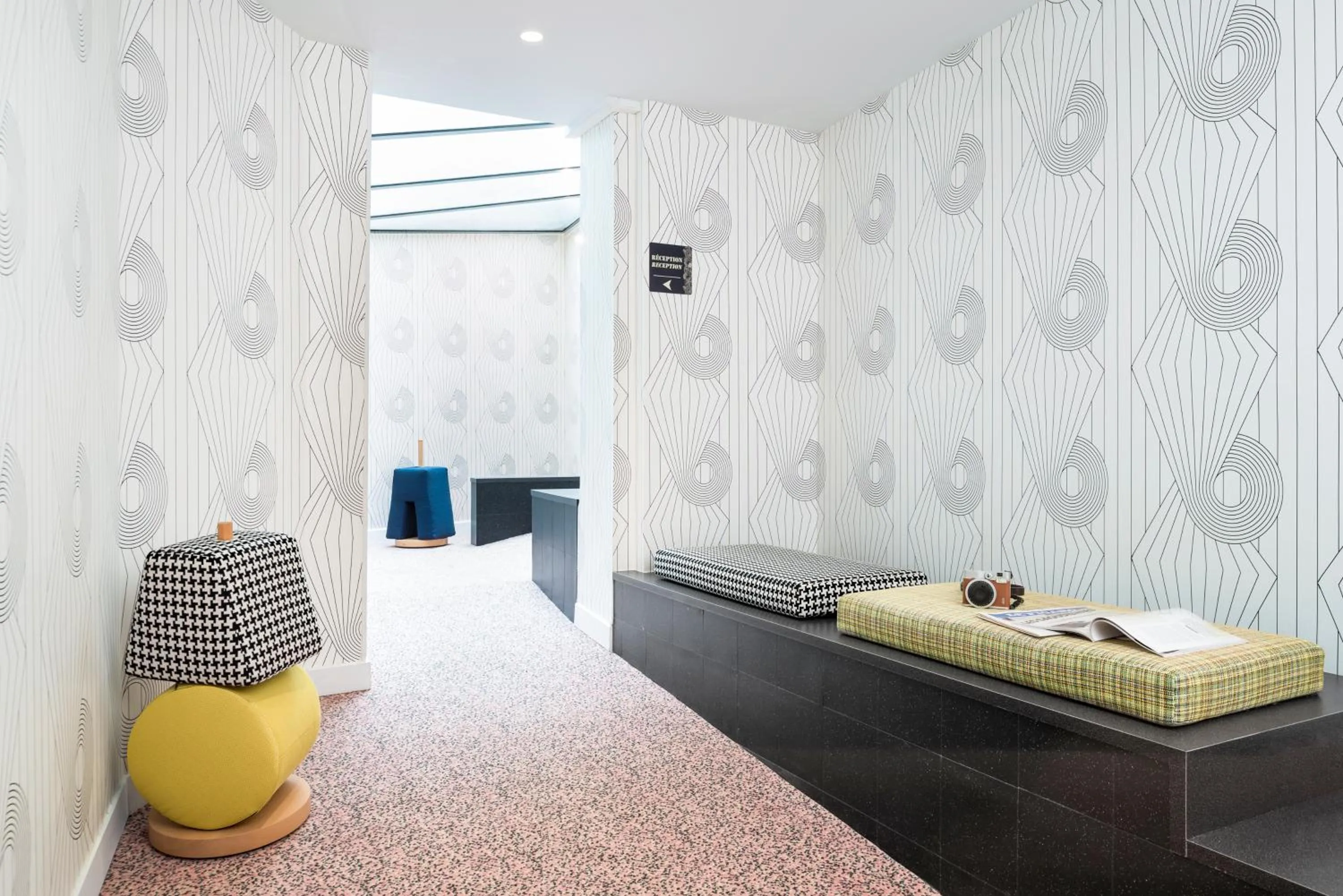 Lobby or reception, Bed in Ibis Styles Paris Gare Saint Lazare