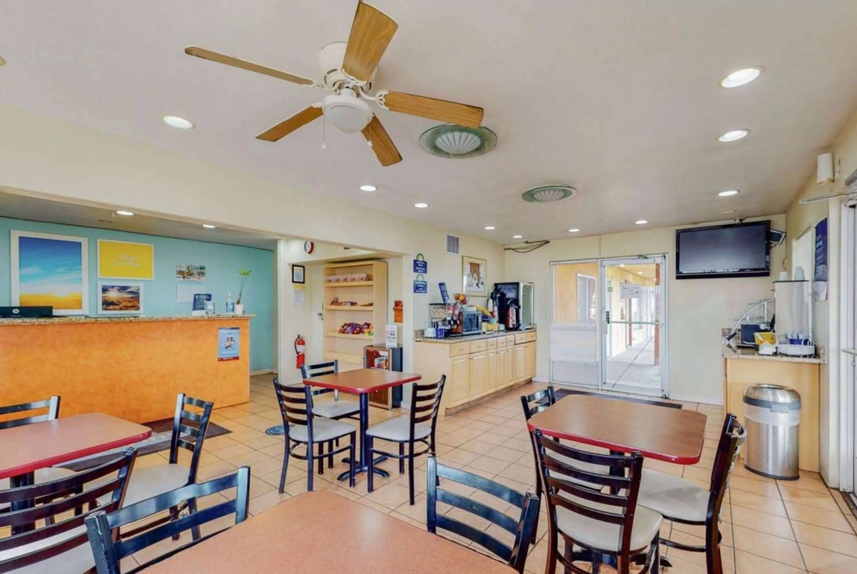 Breakfast in Days Inn by Wyndham Socorro