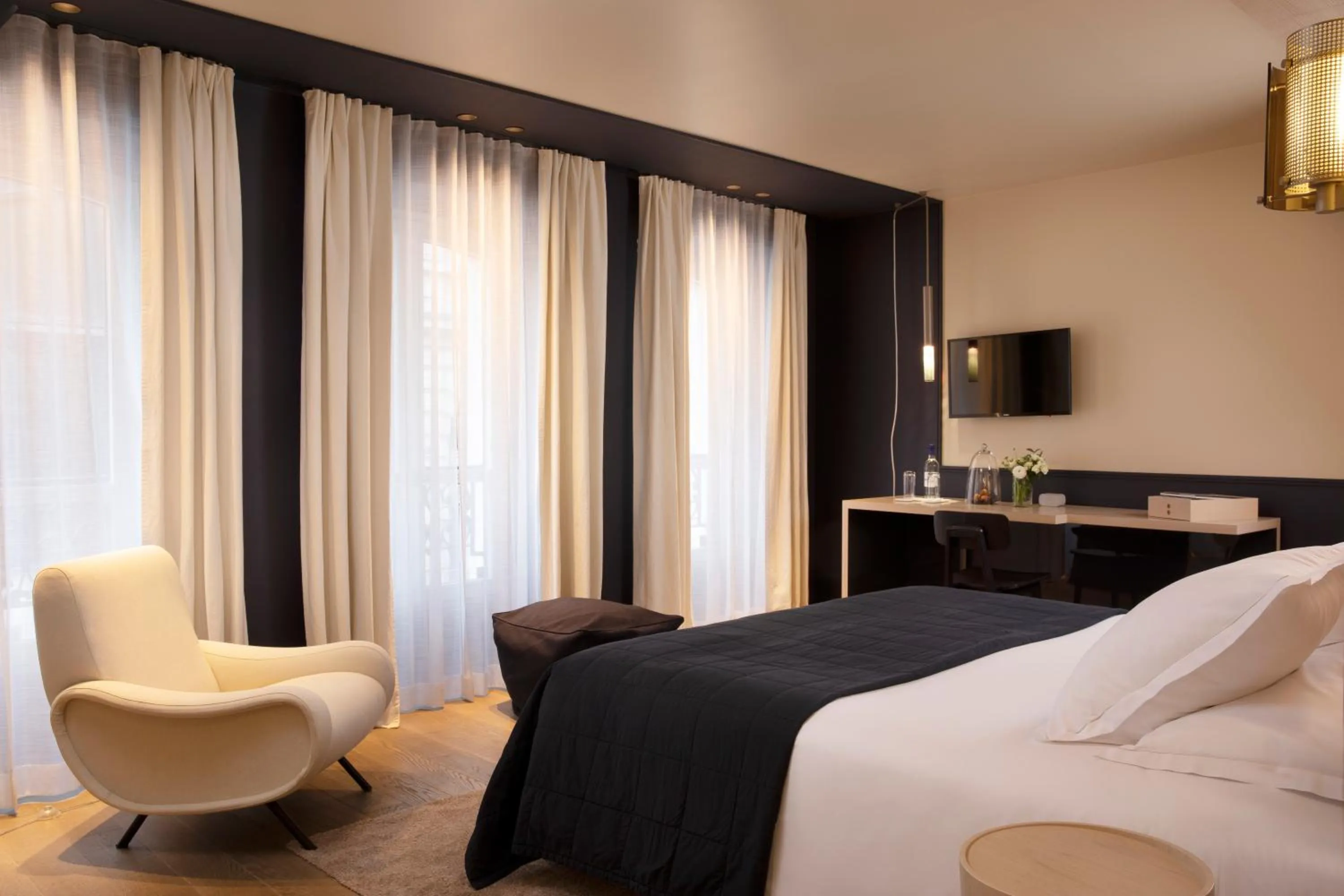 Photo of the whole room, Bed in Hotel de Nell