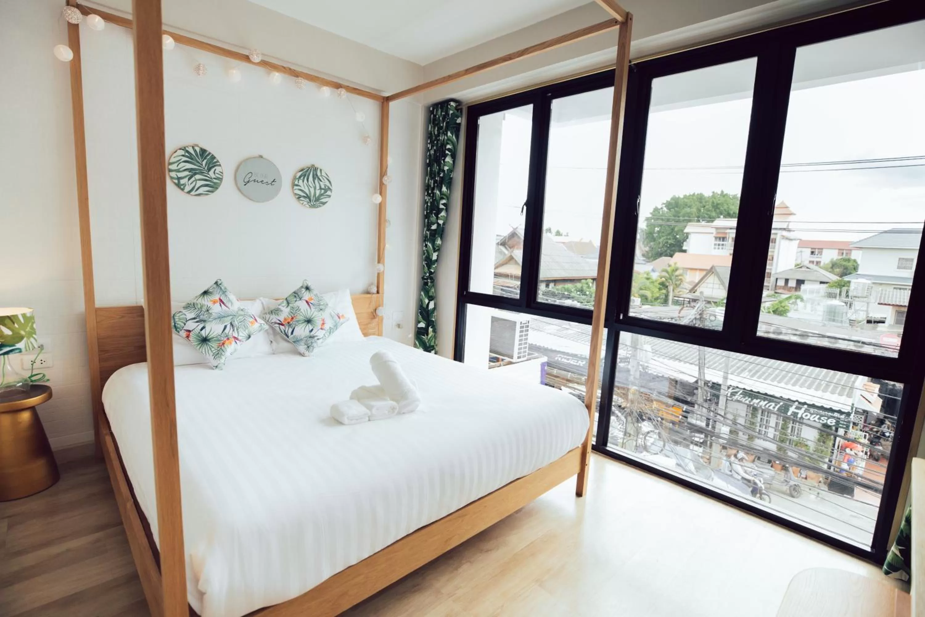 Bed in J's Cafe and Poshtel