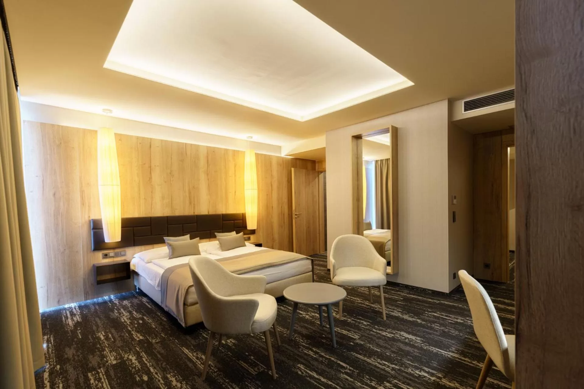 Bedroom, Bed in Hotel Hills