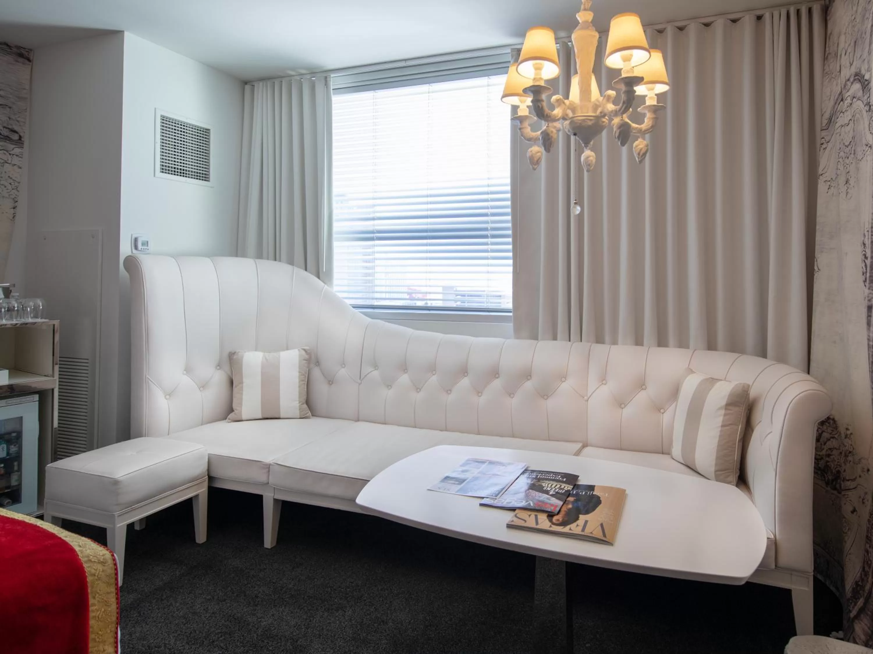 Seating area, Bed in SAHARA Las Vegas