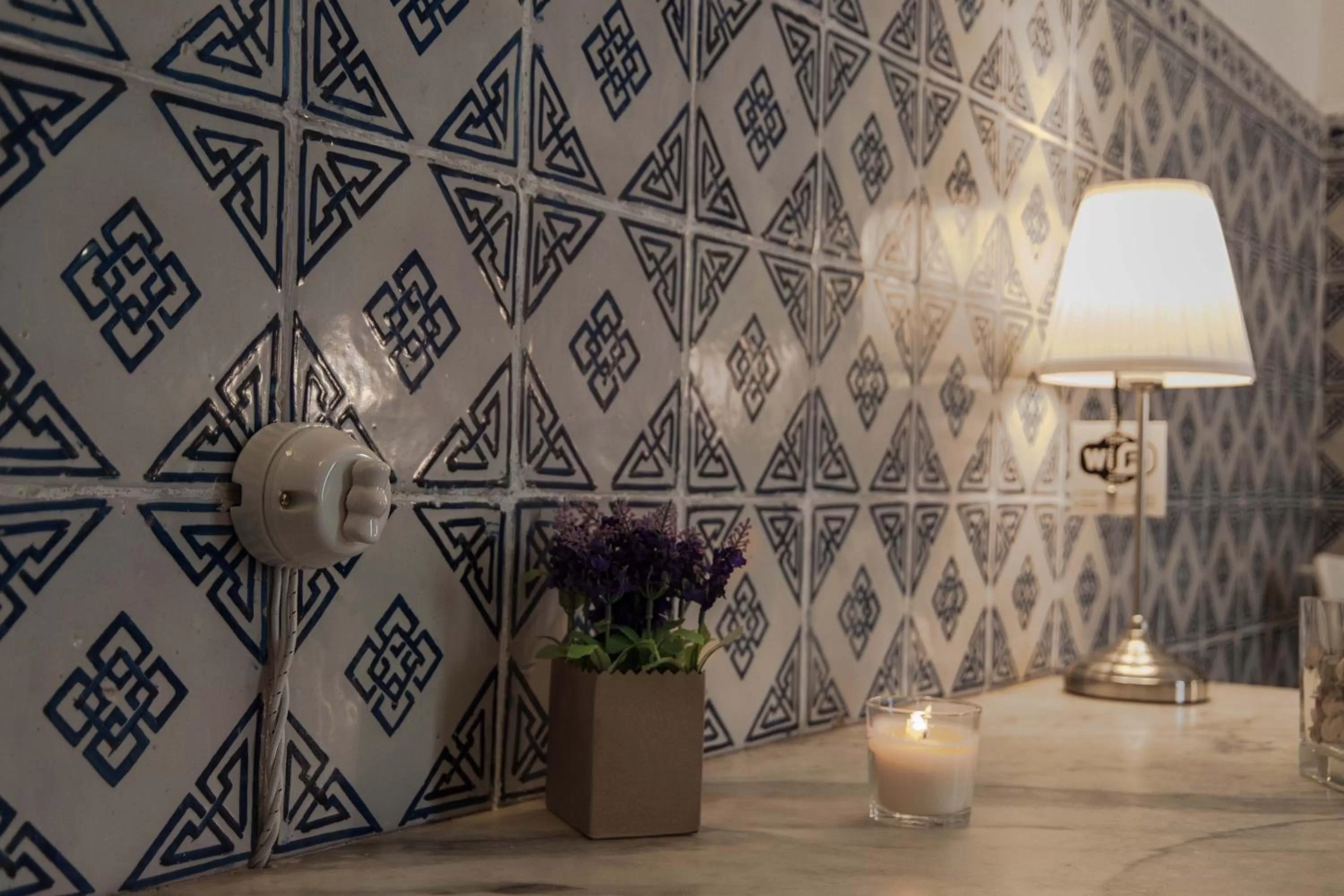 Decorative detail in L'Opera Buffa