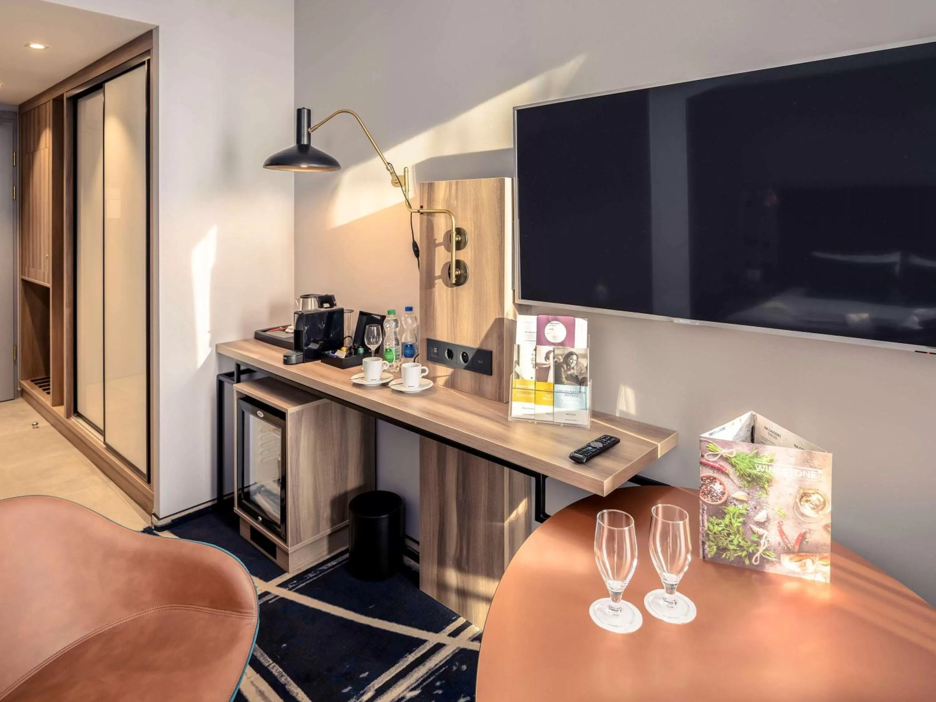 Photo of the whole room in Hotel Mercure Poznań Centrum