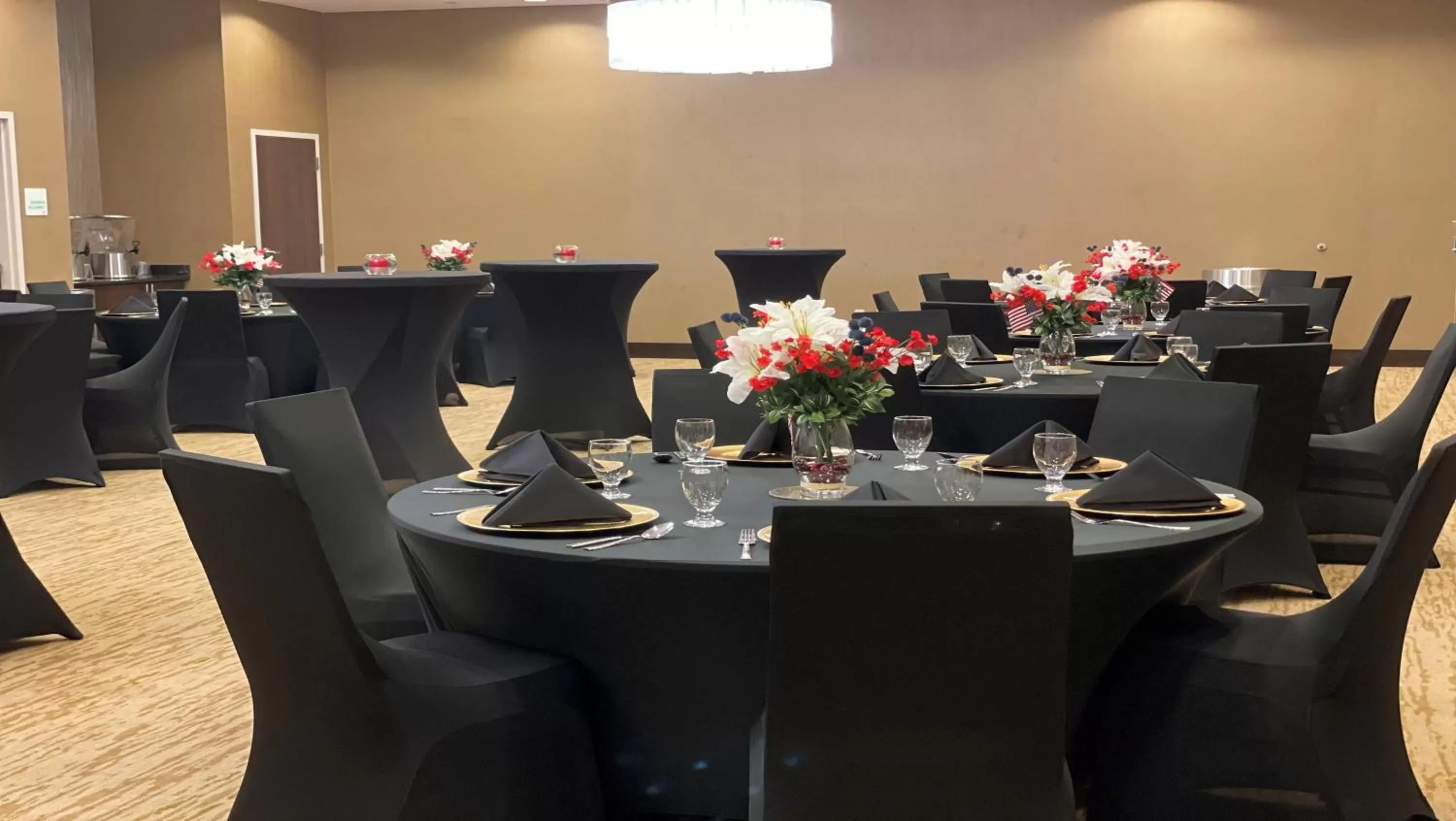 Meeting/conference room in Holiday Inn Owensboro Riverfront by IHG