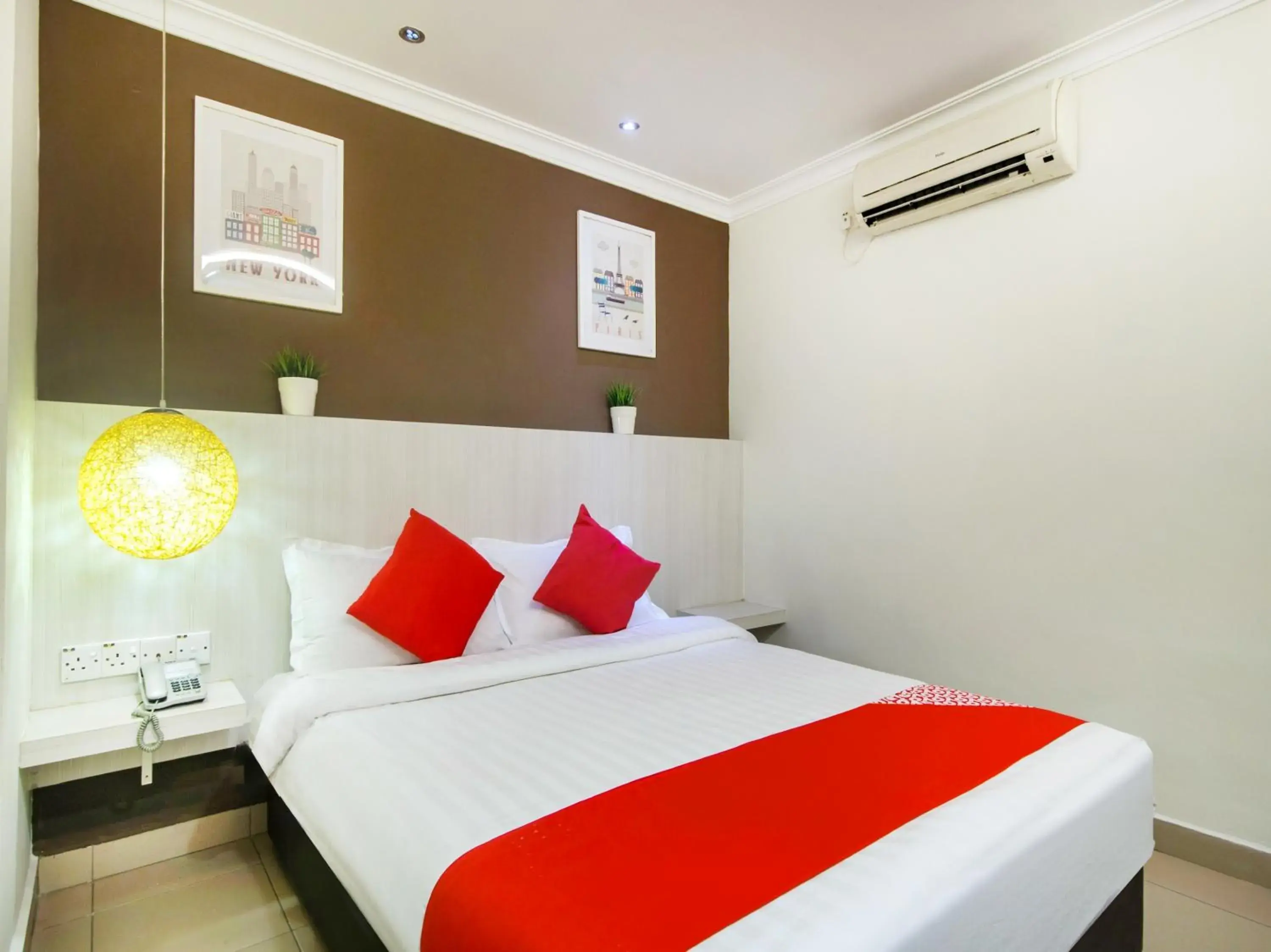 Standard Double Room in Super OYO 761 City Hotel Standard Double Room in Super OYO 761 City Hotel