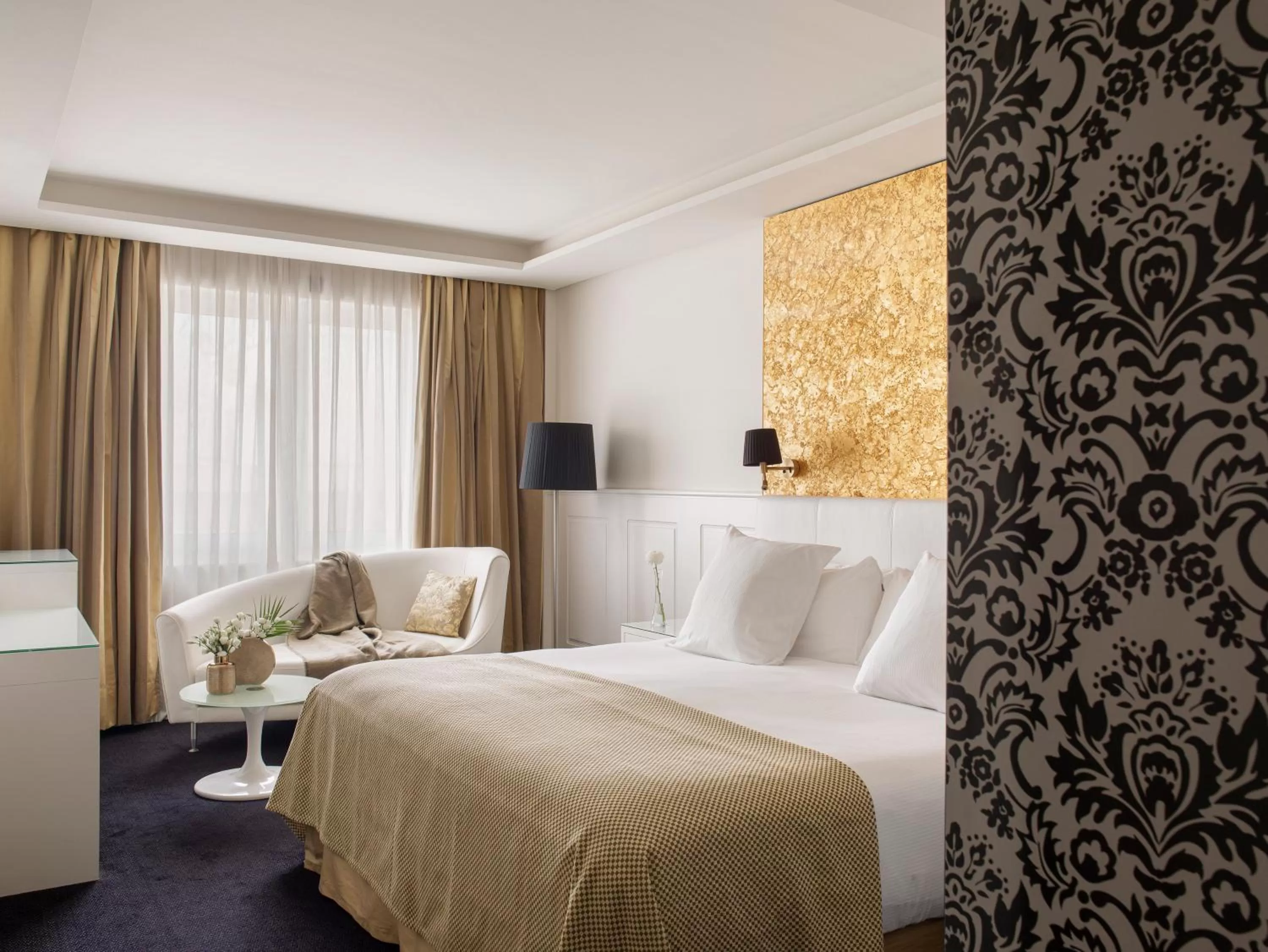 Bed in Hotel Colón Gran Meliá - The Leading Hotels of the World