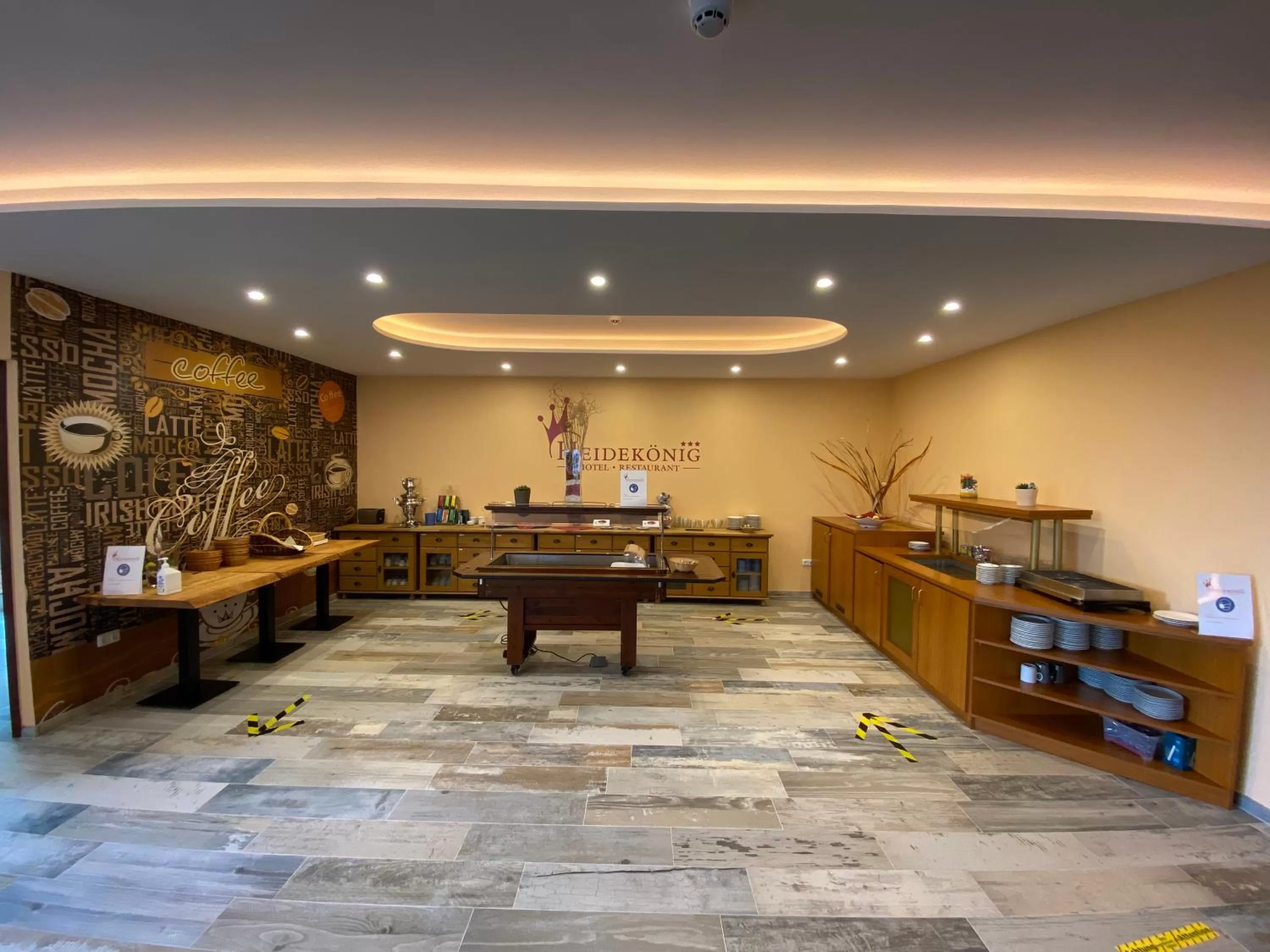 Buffet breakfast in Heidekönig Hotel Celle