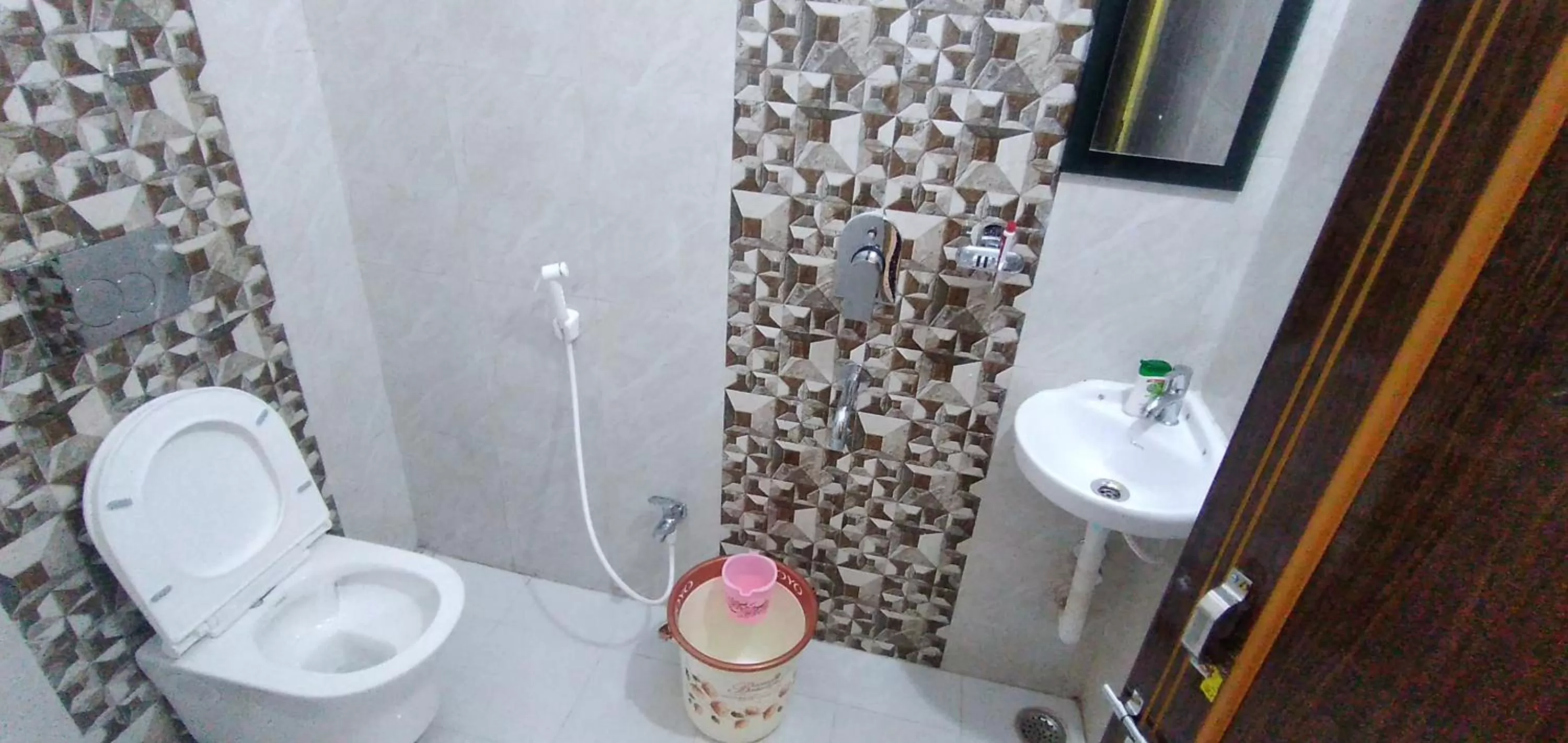 Bathroom in Bimala Hotel