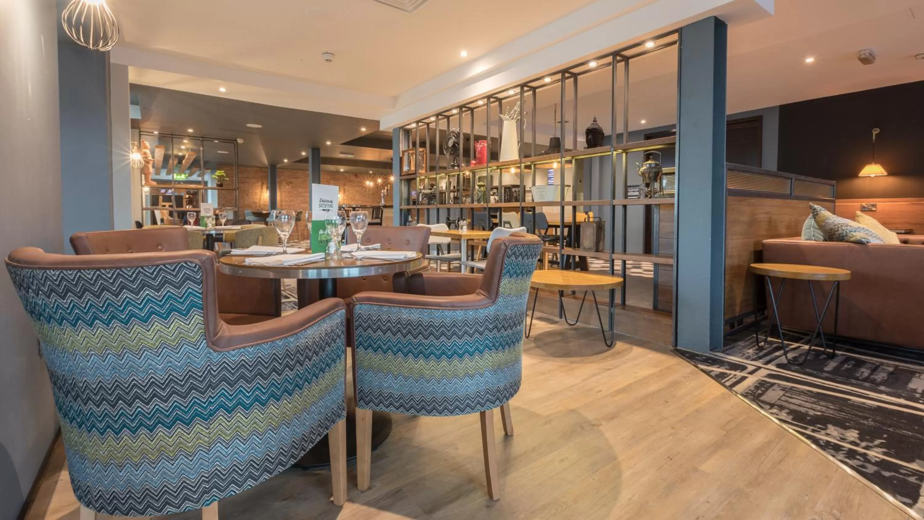 Restaurant/places to eat, Lounge/Bar in Holiday Inn Manchester - Central Park, an IHG Hotel