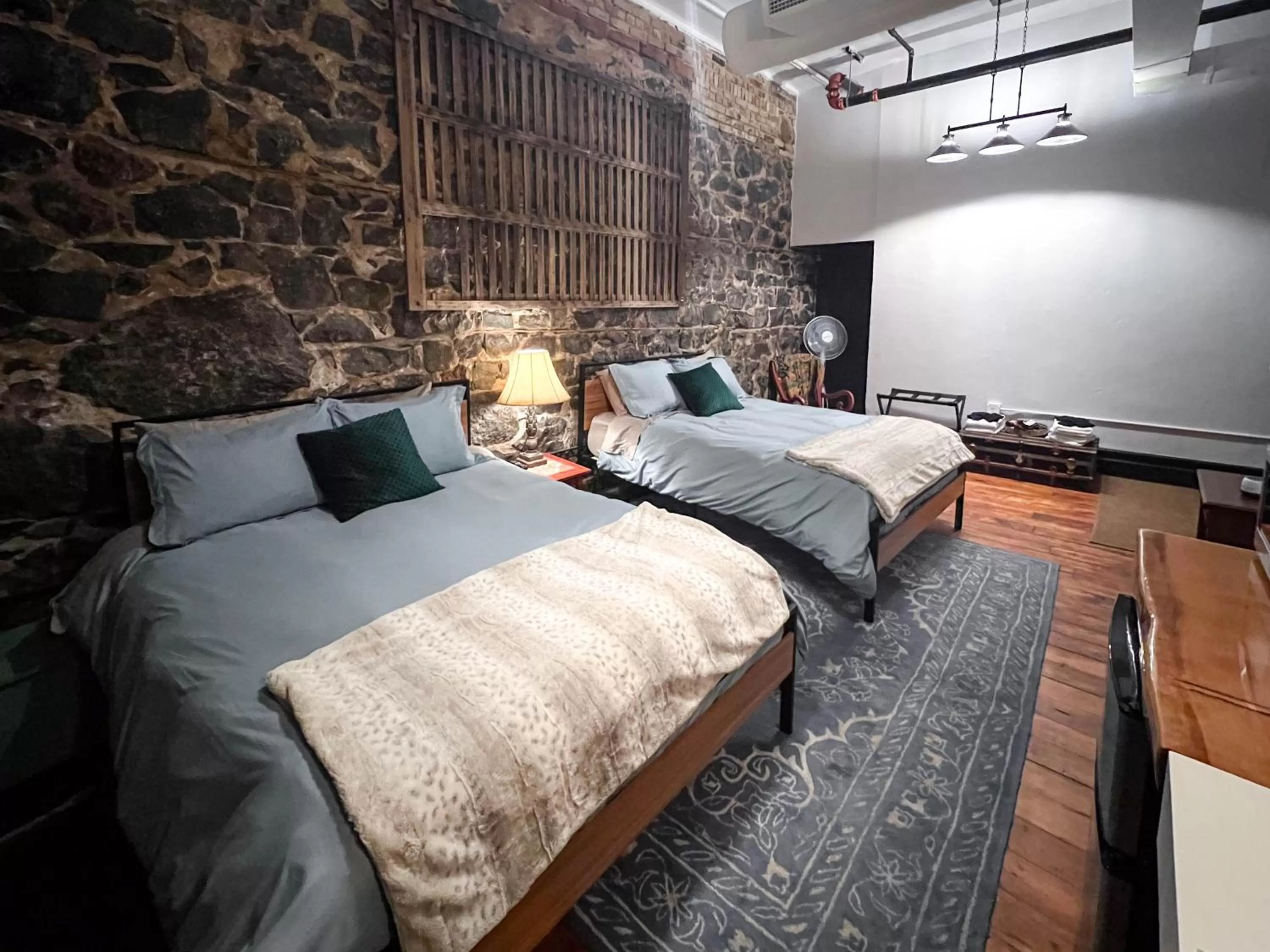 Bed in The Oliver Inn