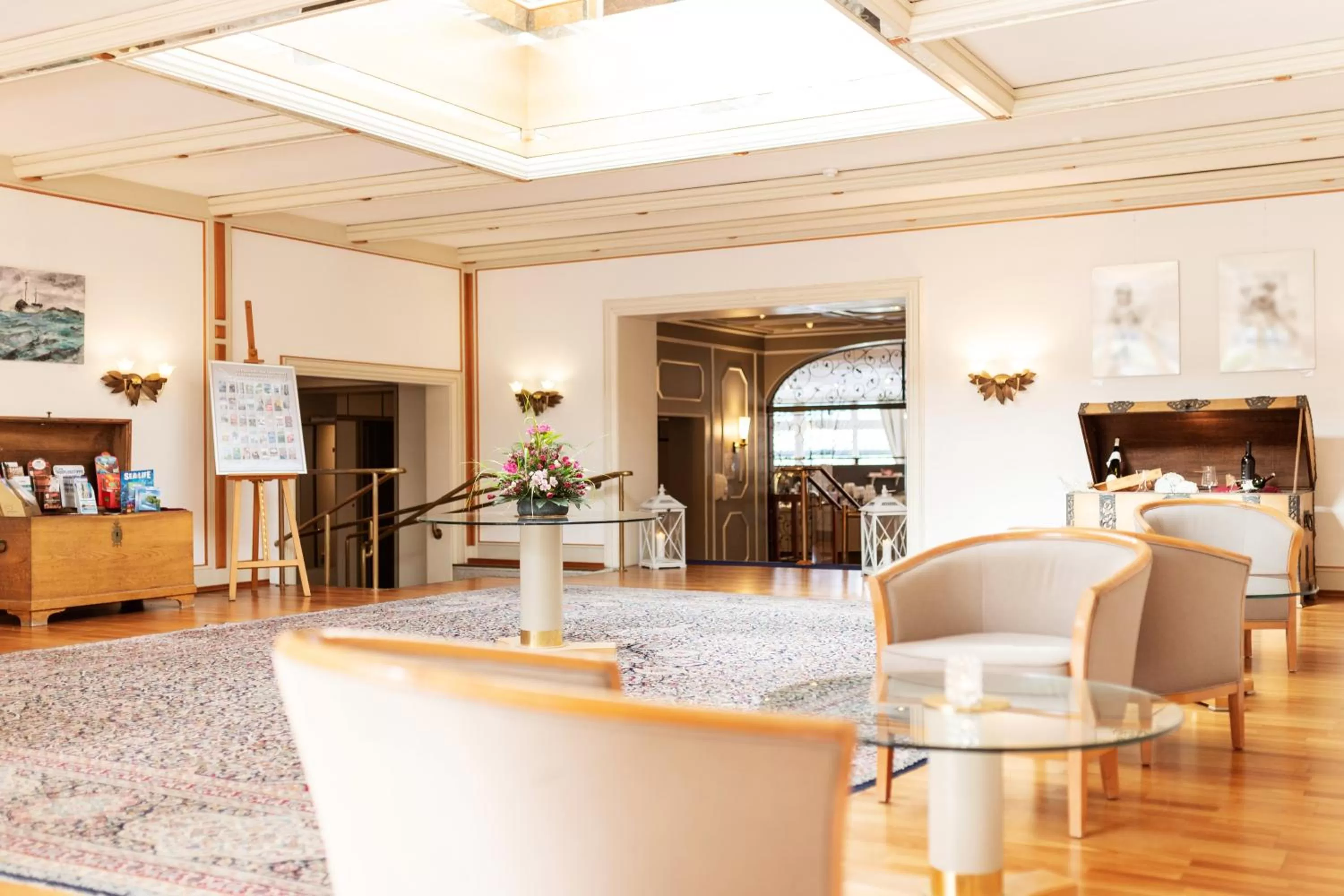 Communal lounge/ TV room in Hotel Dieksee - Collection by Ligula