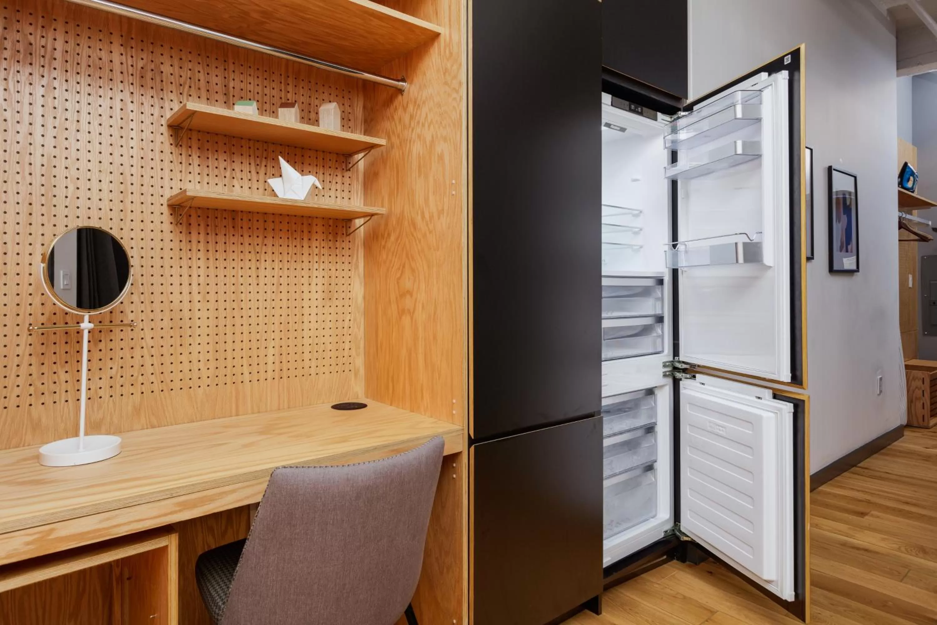 Kitchen or kitchenette in Placemakr Wall Street