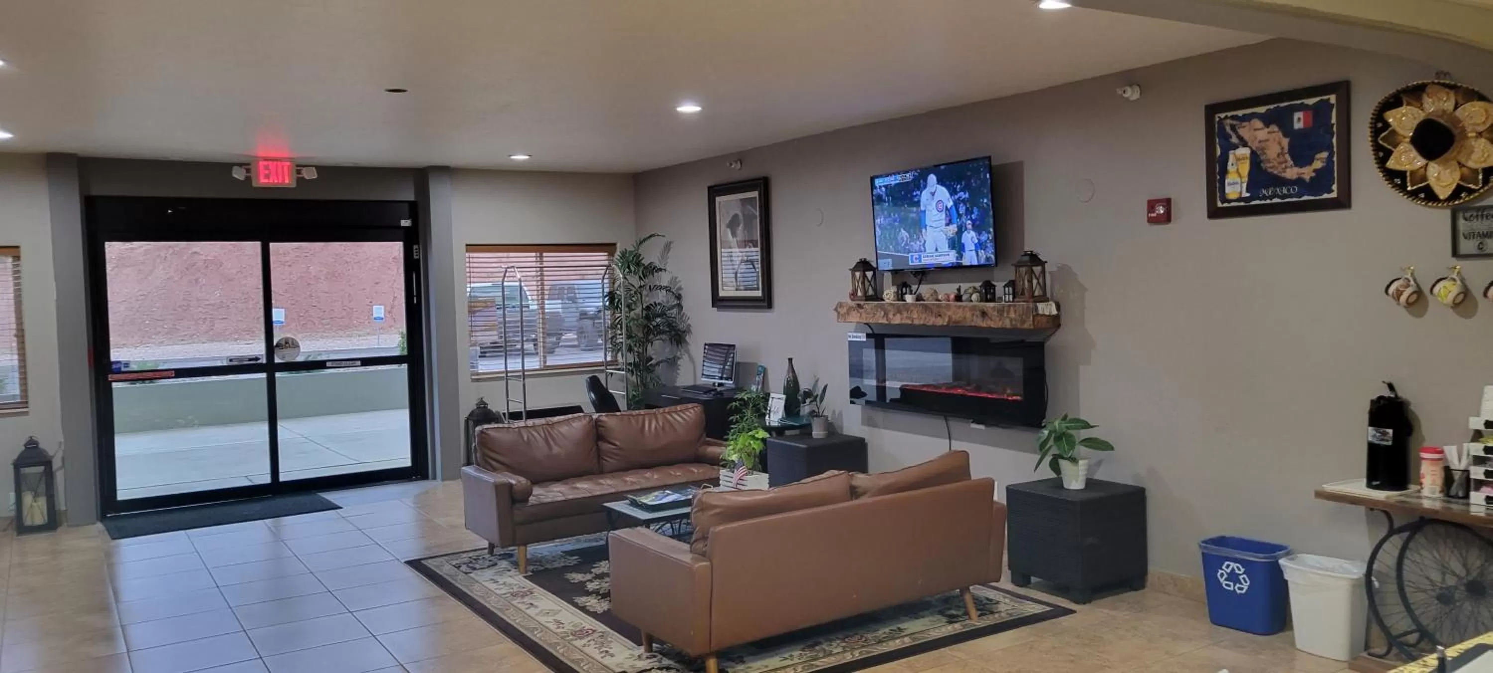 Lobby or reception in Quality Inn & Suites Salina National Forest Area