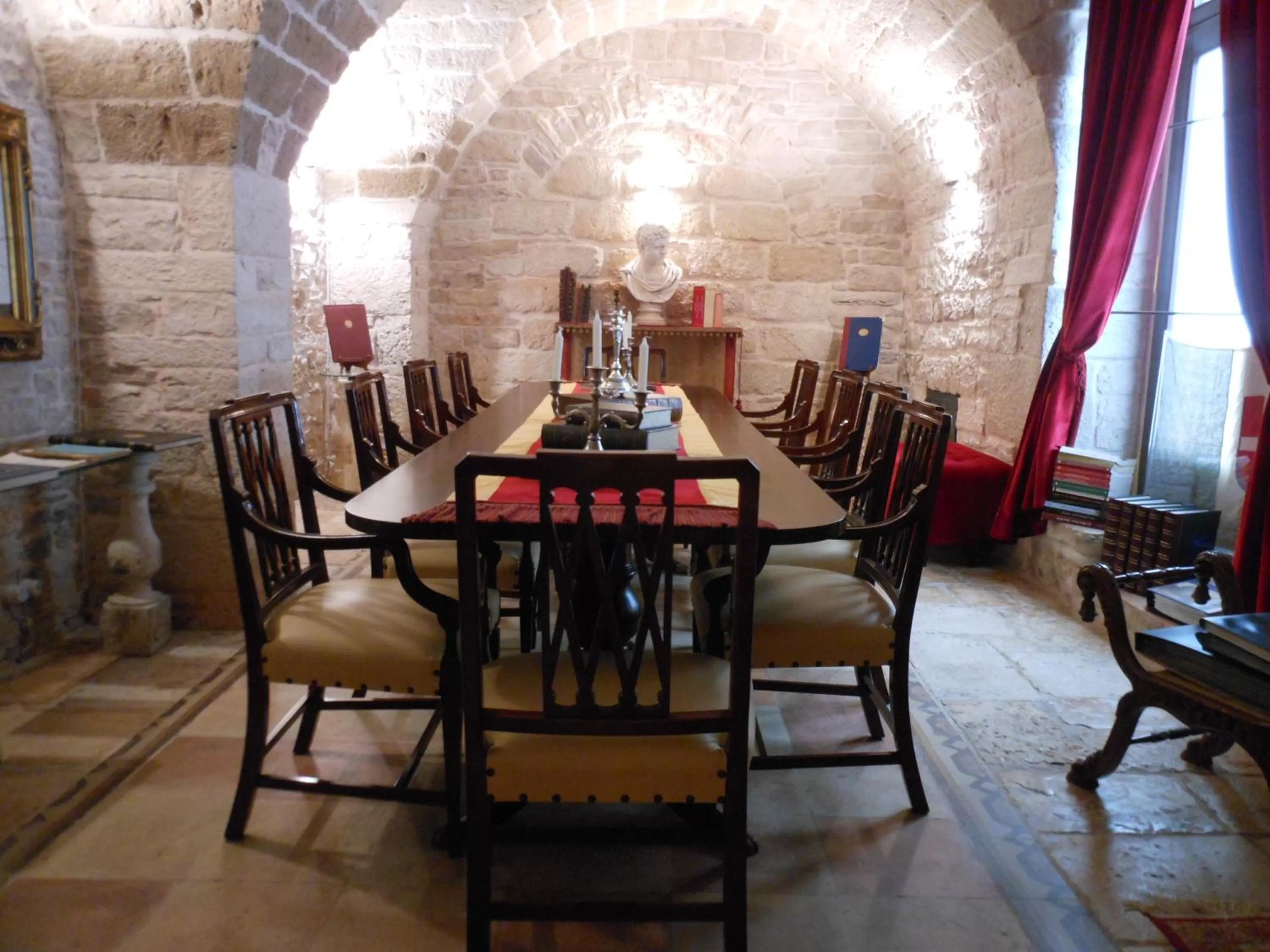 Business facilities in Palazzo Antica Via Appia
