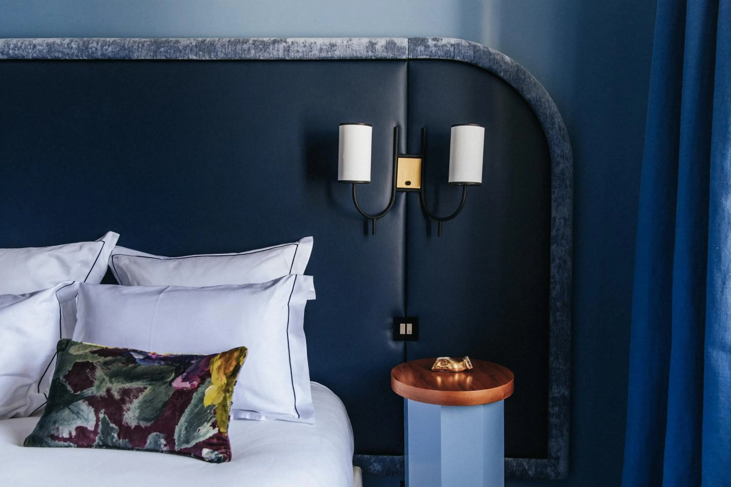 Bedroom, Bed in Hôtel Bienvenue