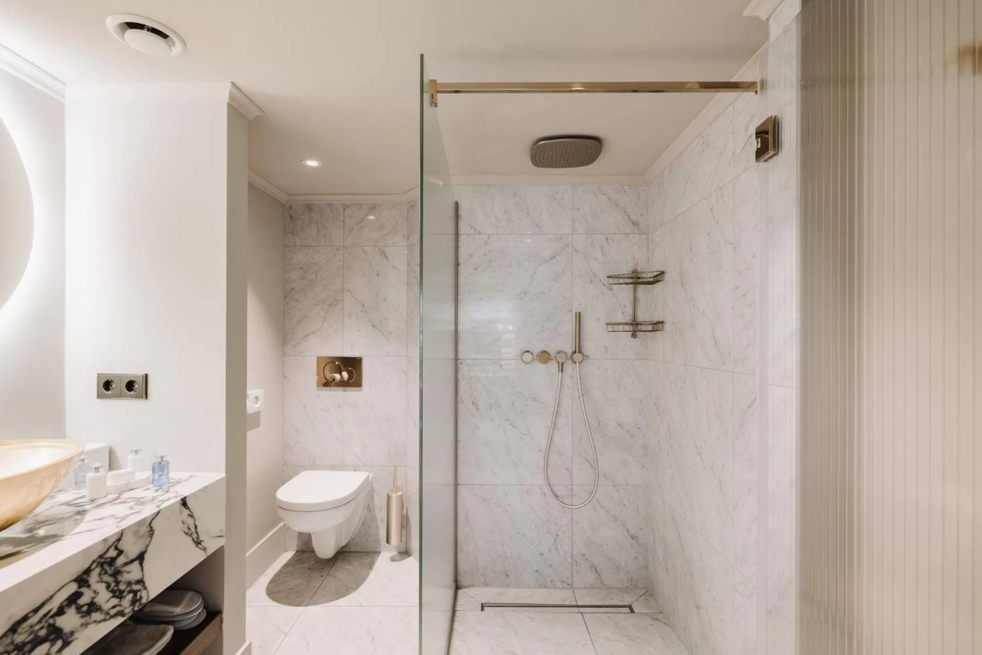 Bathroom in Hotel 717