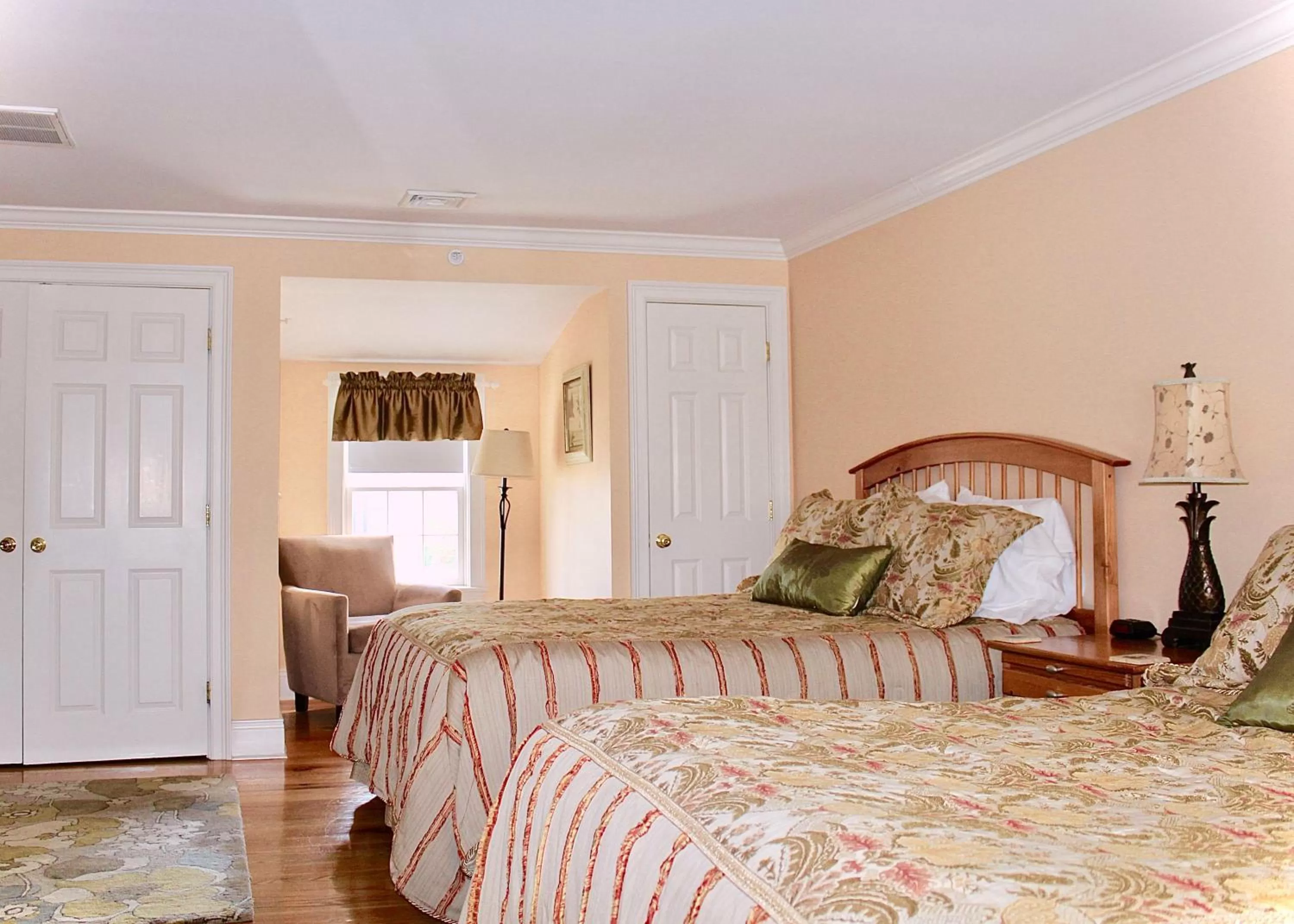 Bed, Room Photo in Compass Rose Inn