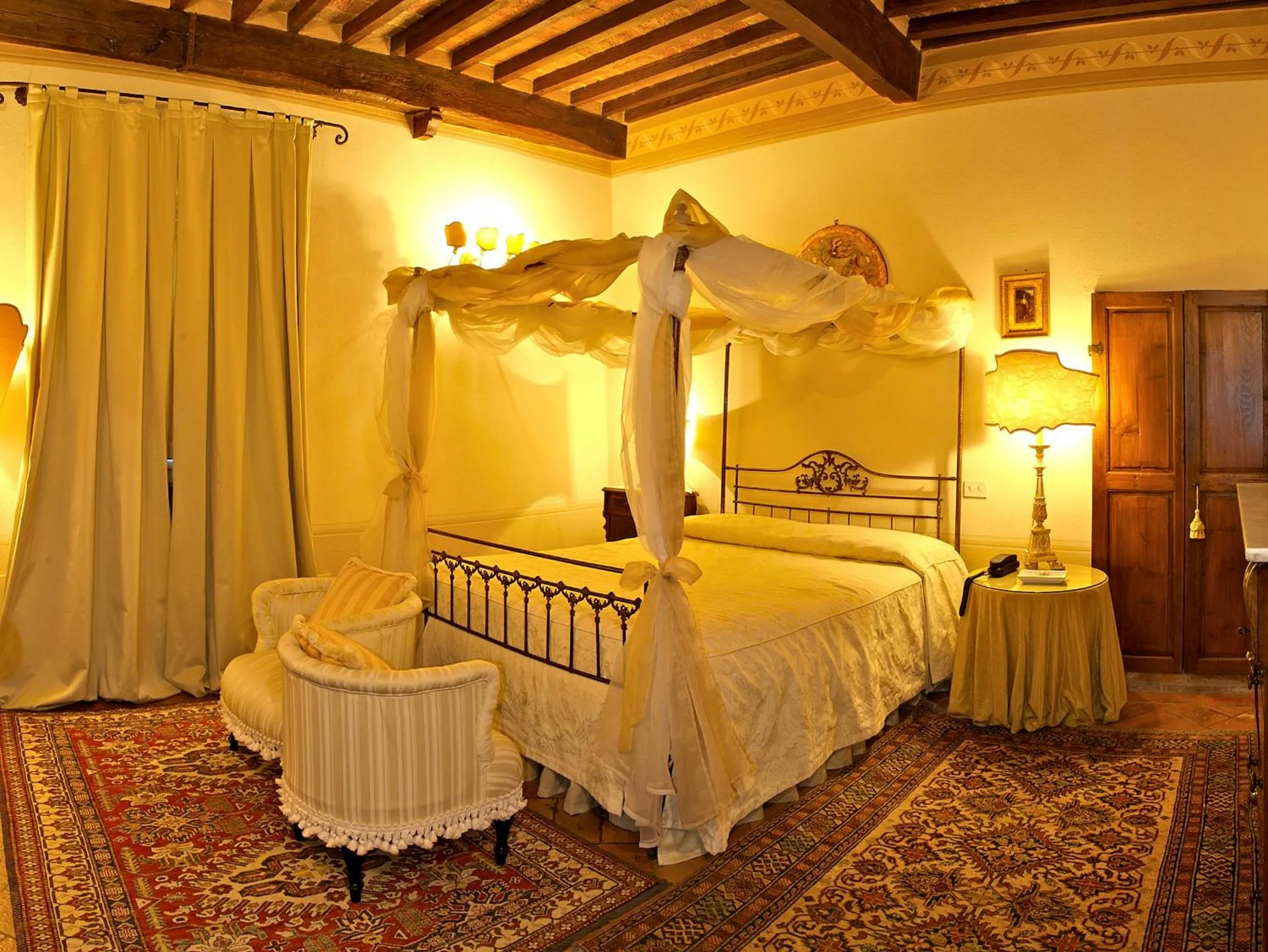 Photo of the whole room, Bed in Relais Villa Baldelli