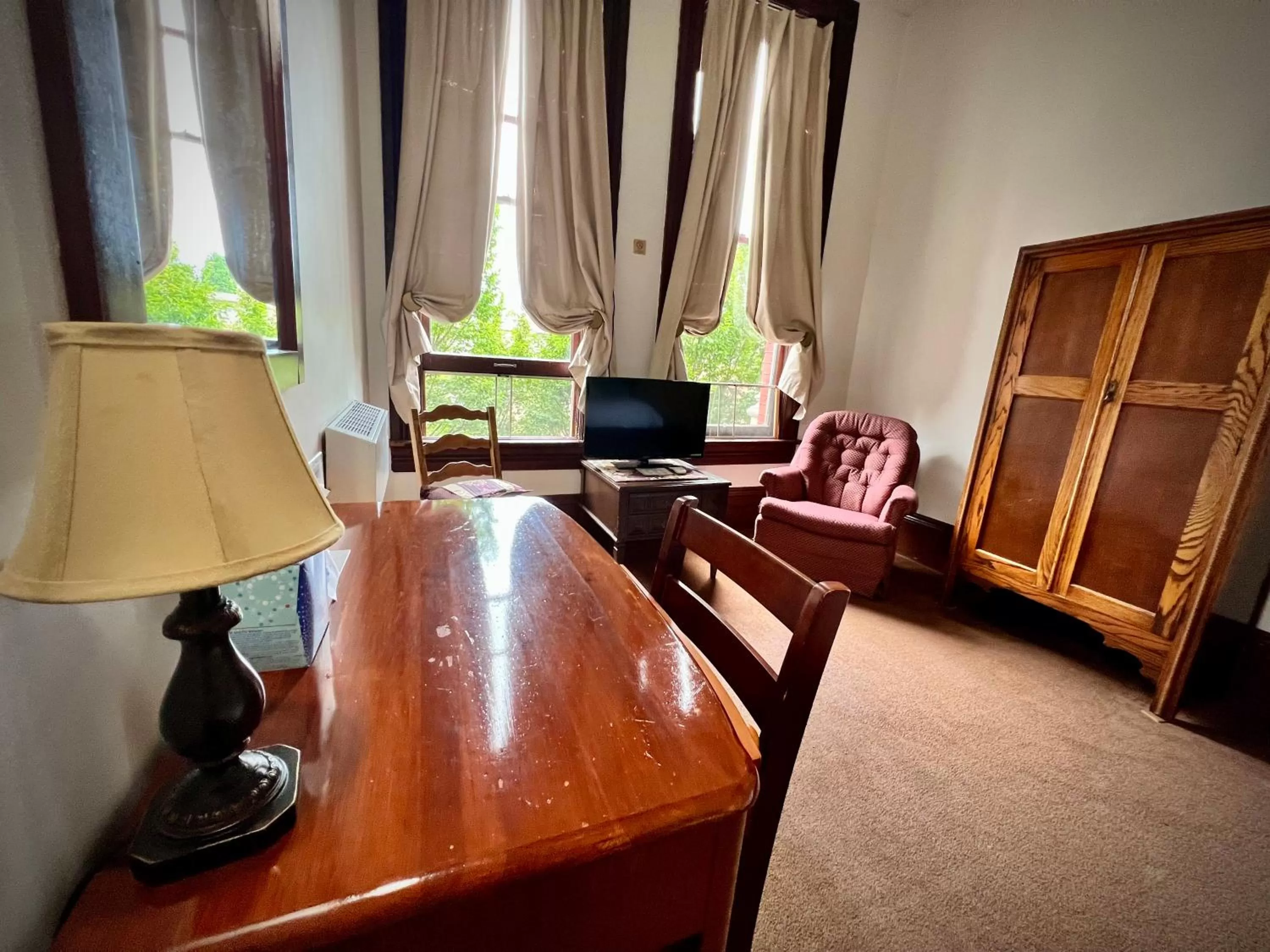 Seating Area in The Monarch Hotel