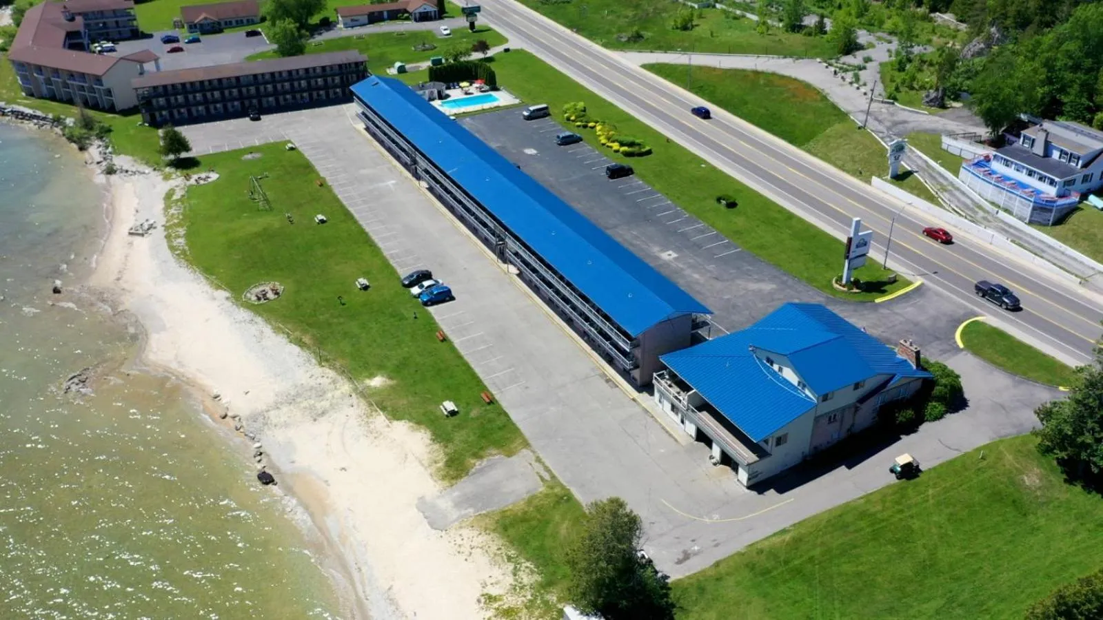 Day in Days Inn & Suites by Wyndham St. Ignace Lakefront