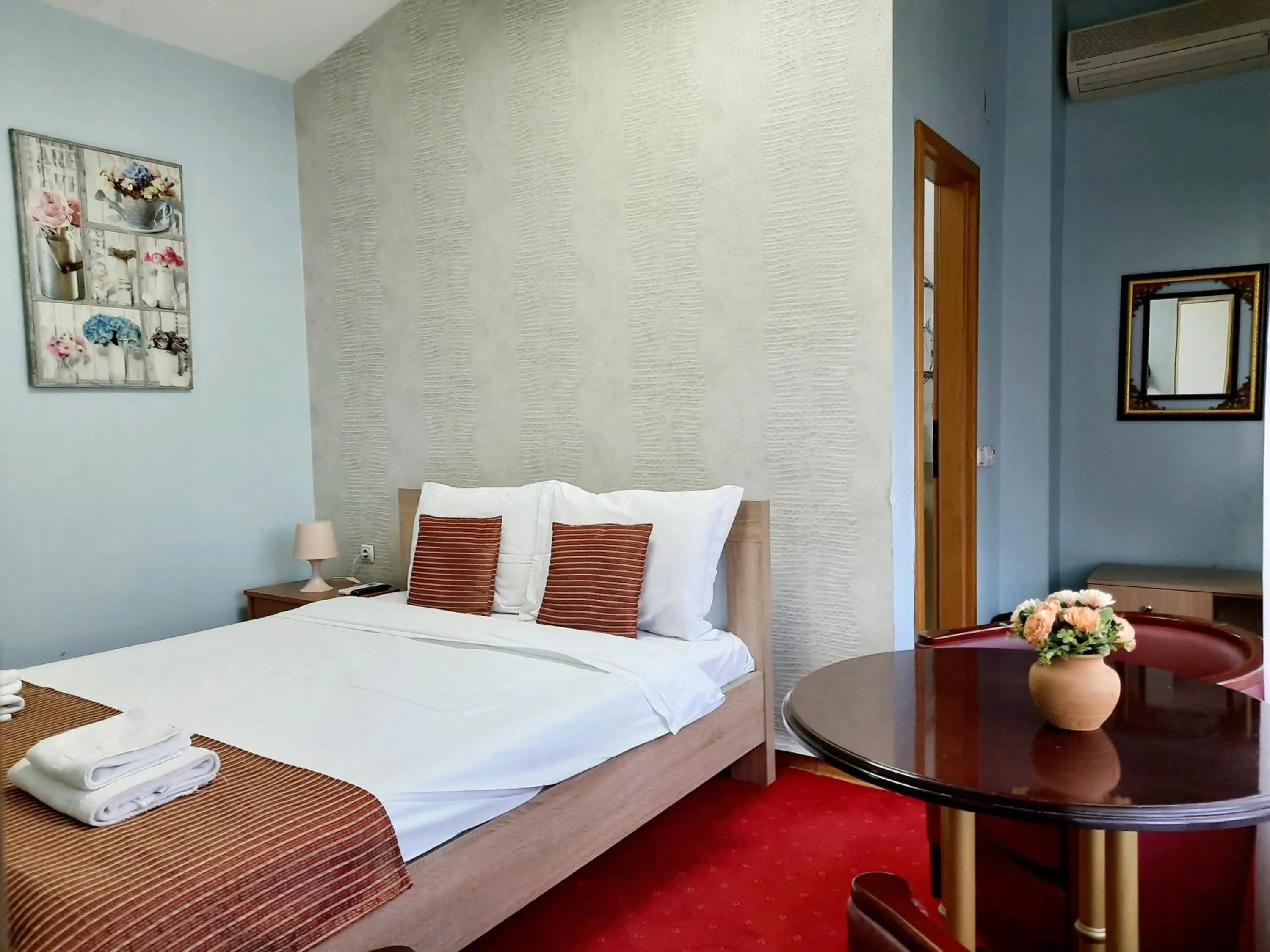 Double or Twin Room in Hotel Aristocrat & Fish Restaurant