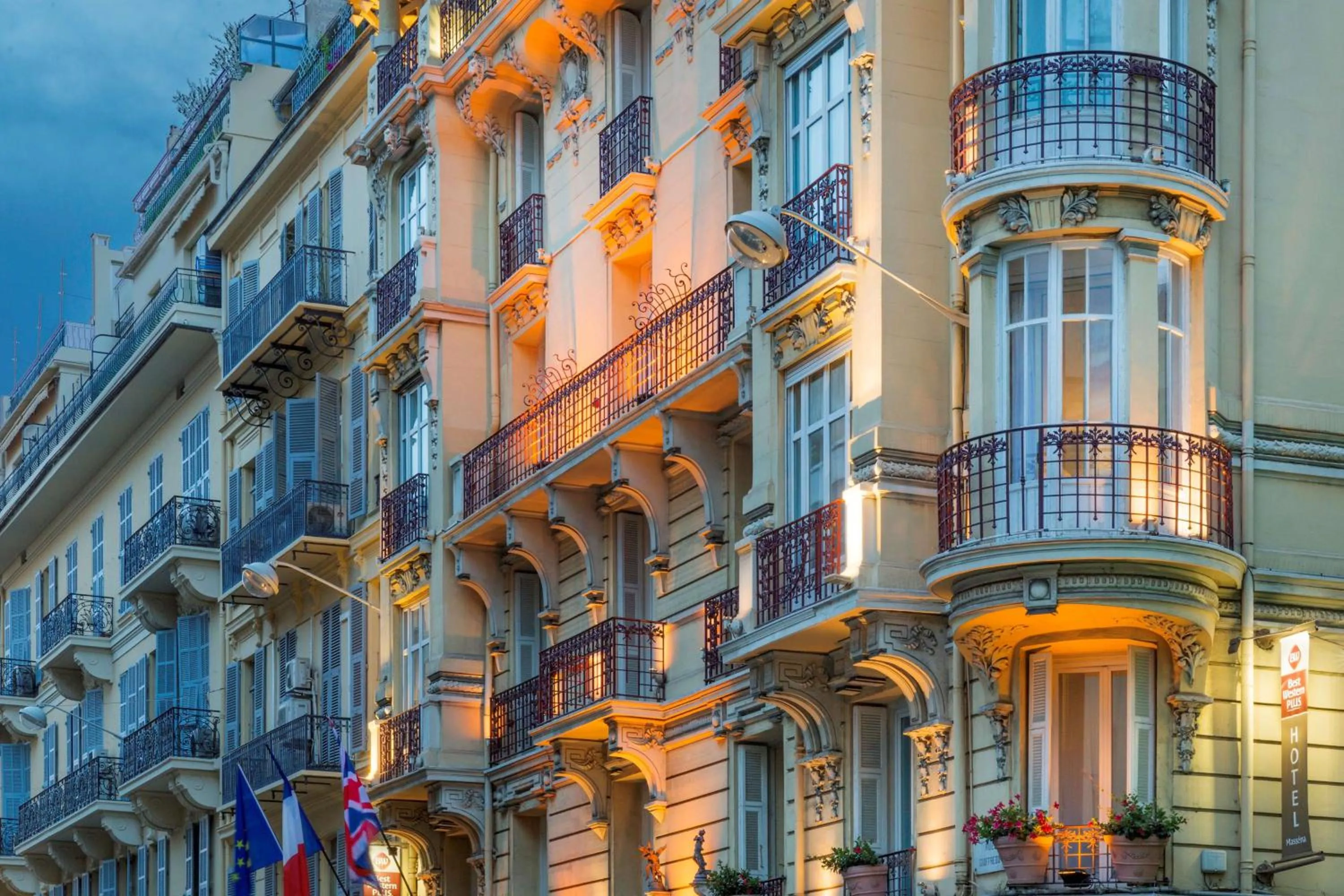 Property building in Best Western Plus Hôtel Massena Nice