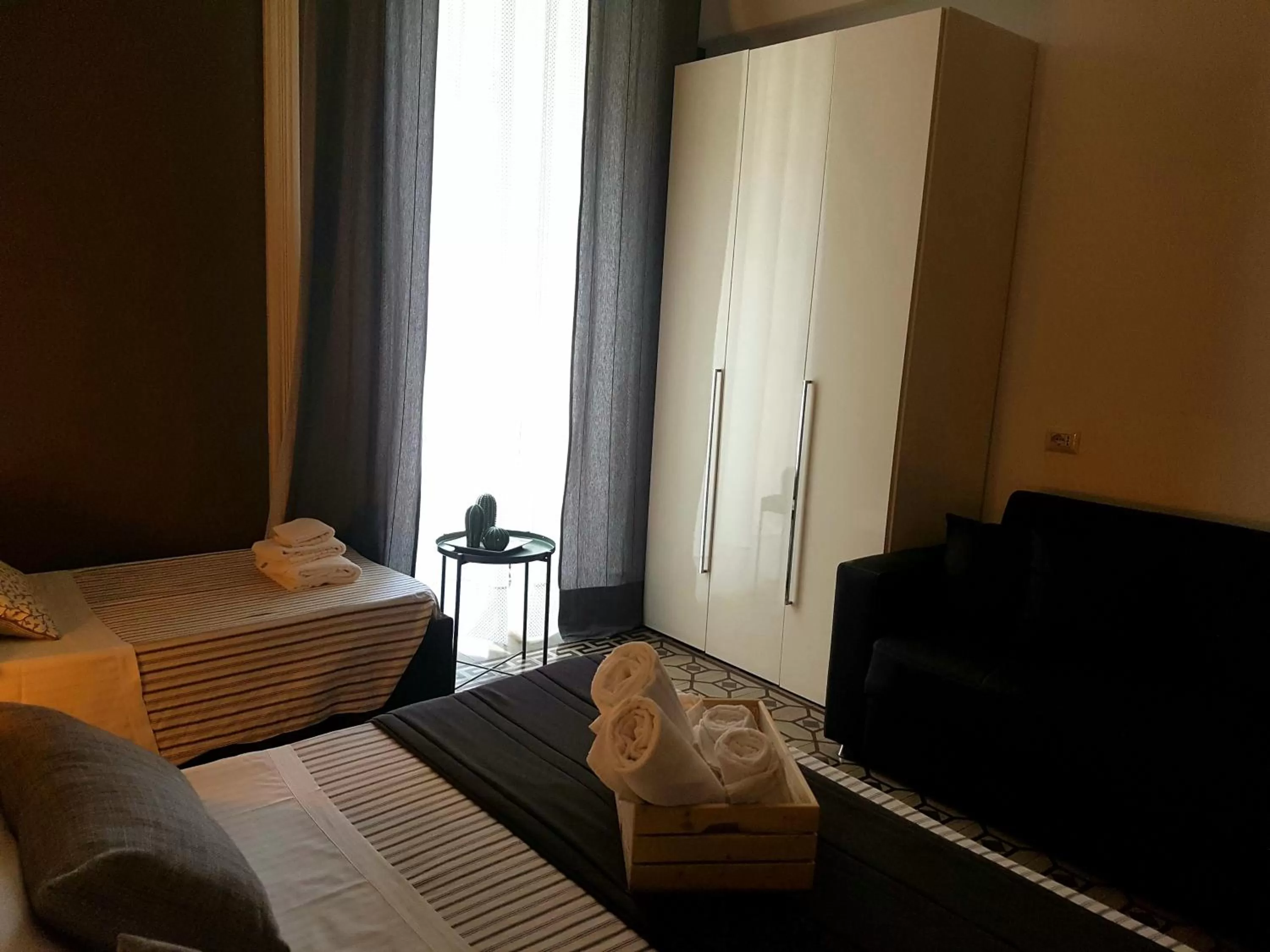 Photo of the whole room, Bed in Ottomood Ala Ovest Catania Centro