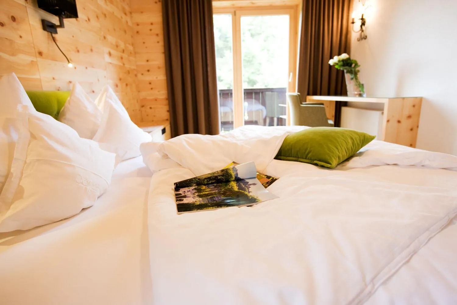 Bedroom, Bed in Geniesserhotel Minglers Sportalm 4 Sterne Superior