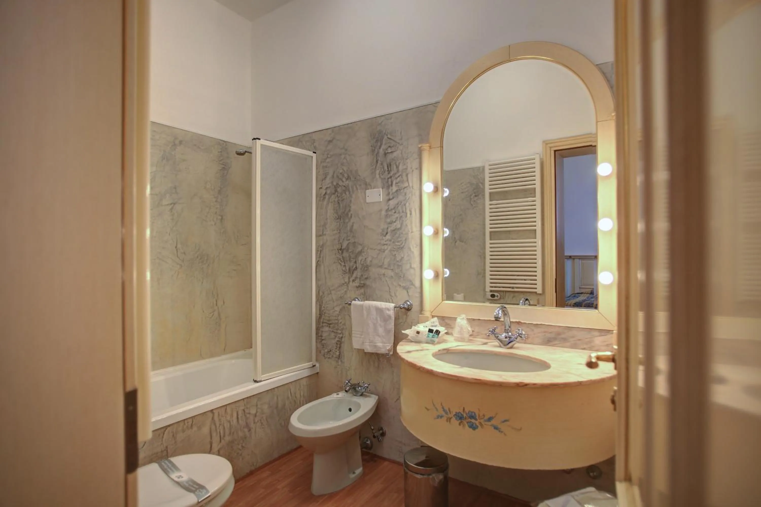 Bathroom in Hotel Villa Braida