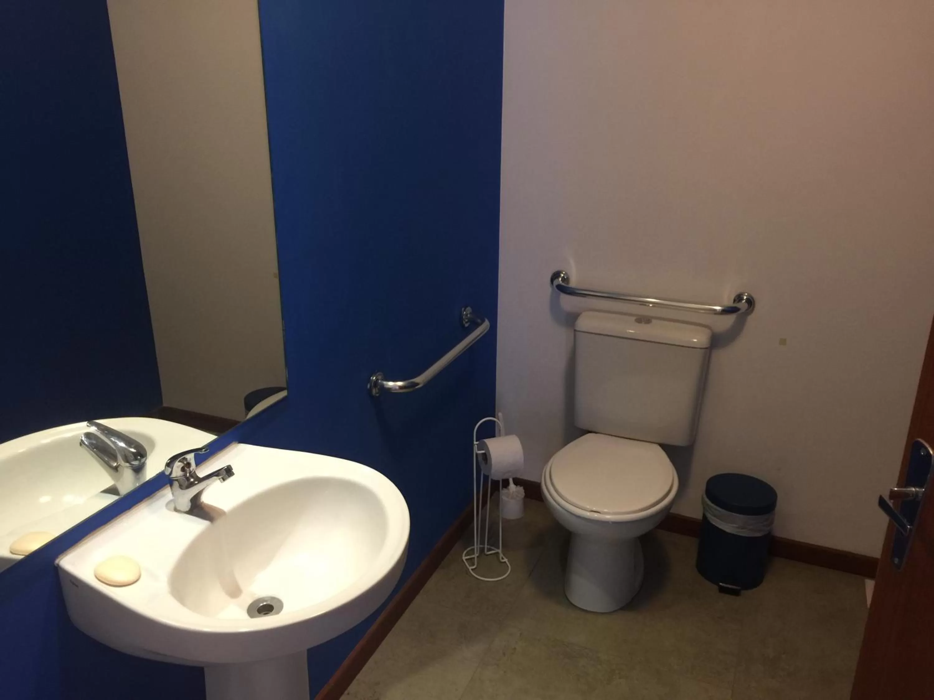 Bathroom in The Hyperion Boutique Hotel