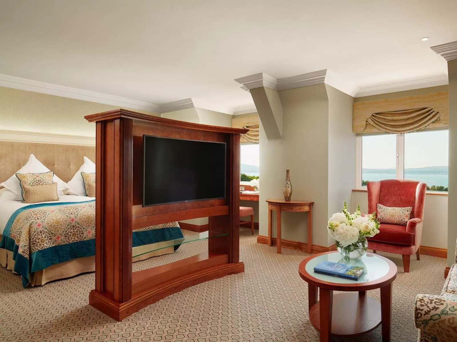 Photo of the whole room, Bed in The Culloden Estate and Spa