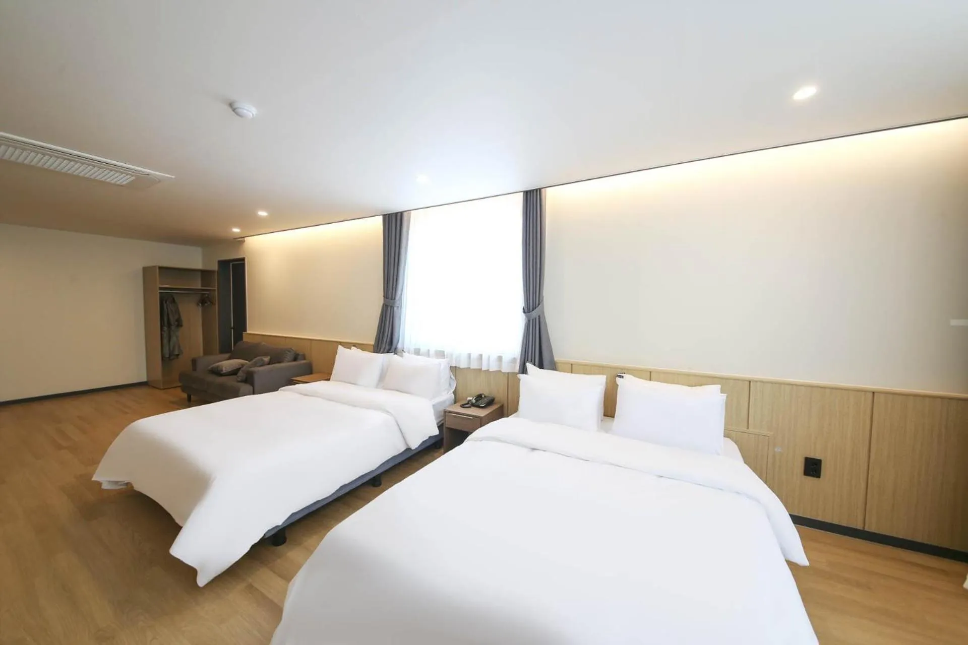 Bed in Benikea hotel