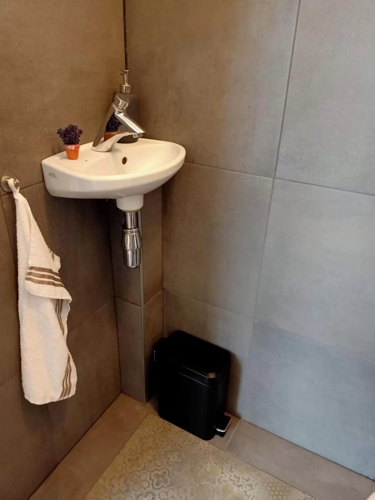 Toilet in Bij de Vlaamse Schuur