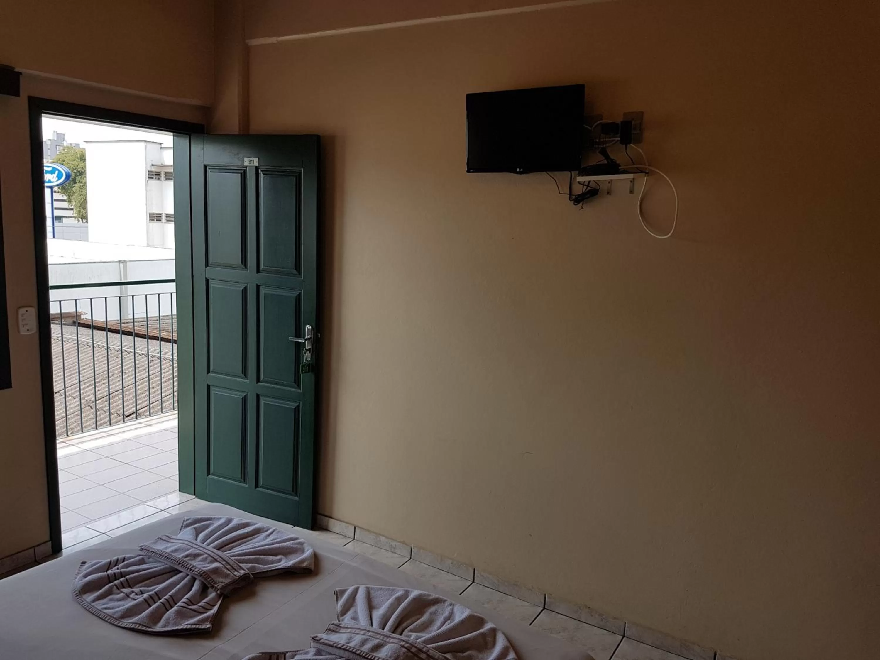 TV and multimedia, TV/Entertainment Center in Hotel Bavarium