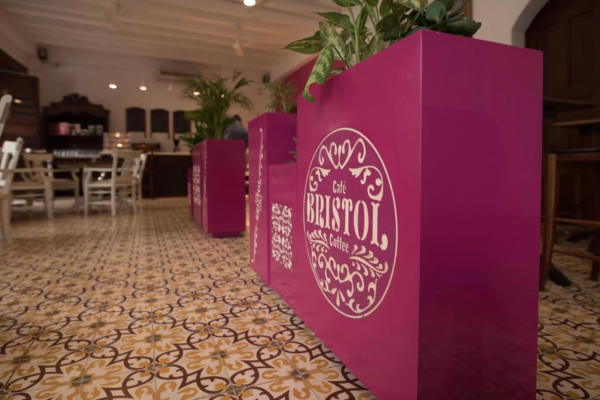 Restaurant/places to eat in Hotel & Restaurante La Gran Francia