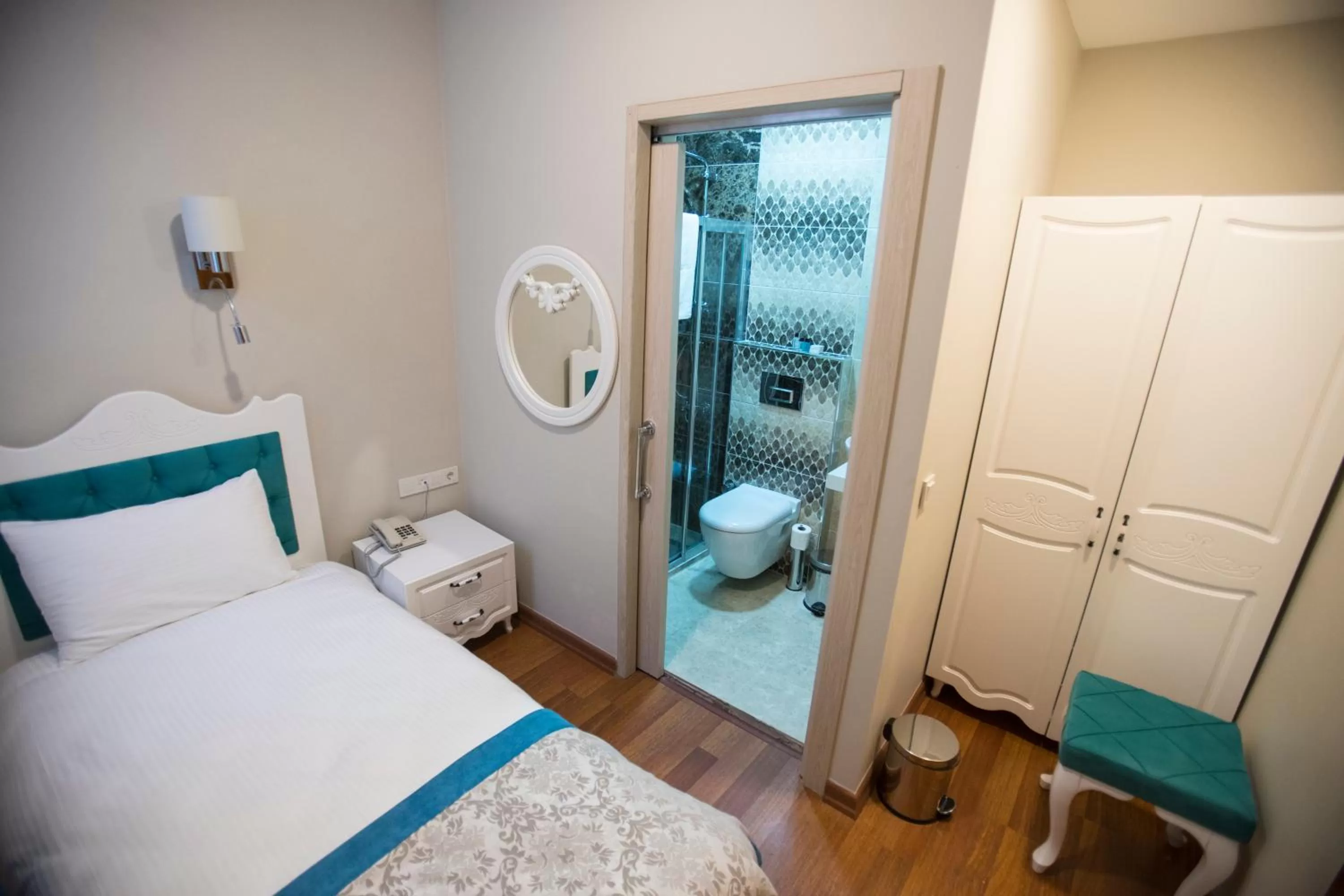 Photo of the whole room, Bed in The Void Hotel