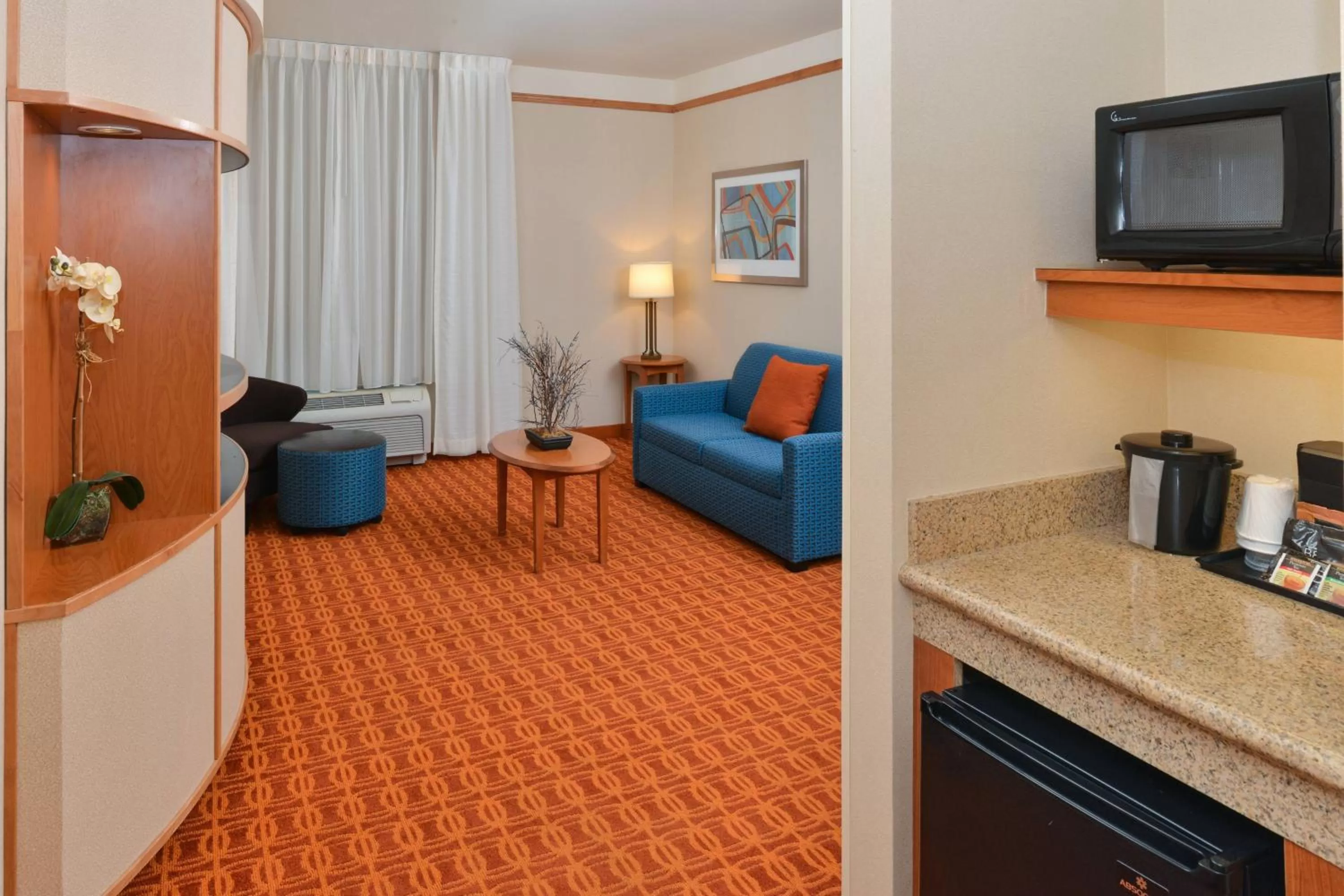 Living room in Fairfield Inn and Suites by Marriott Elk Grove
