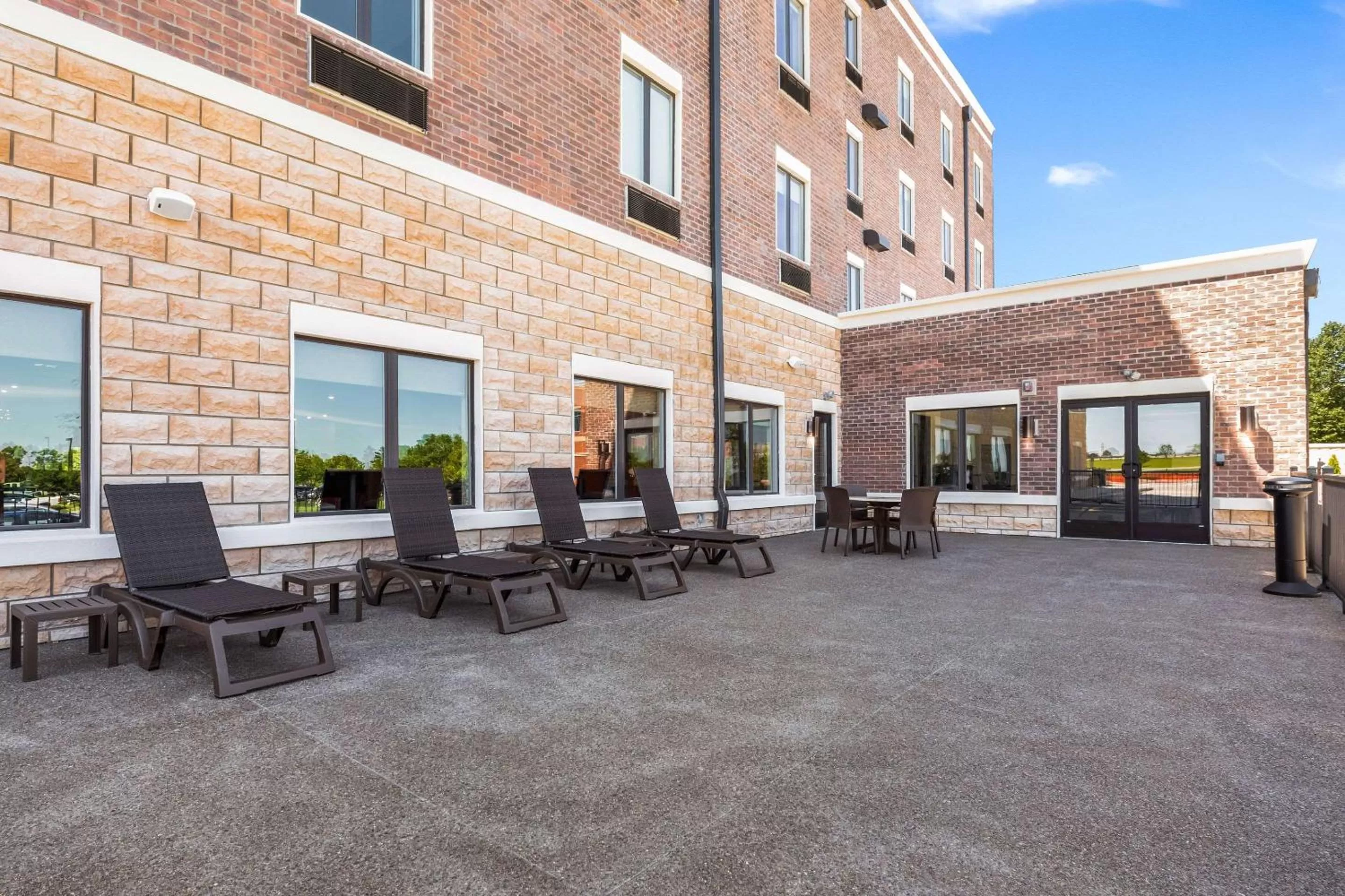 Property building in Comfort Suites Marysville Columbus - Northwest