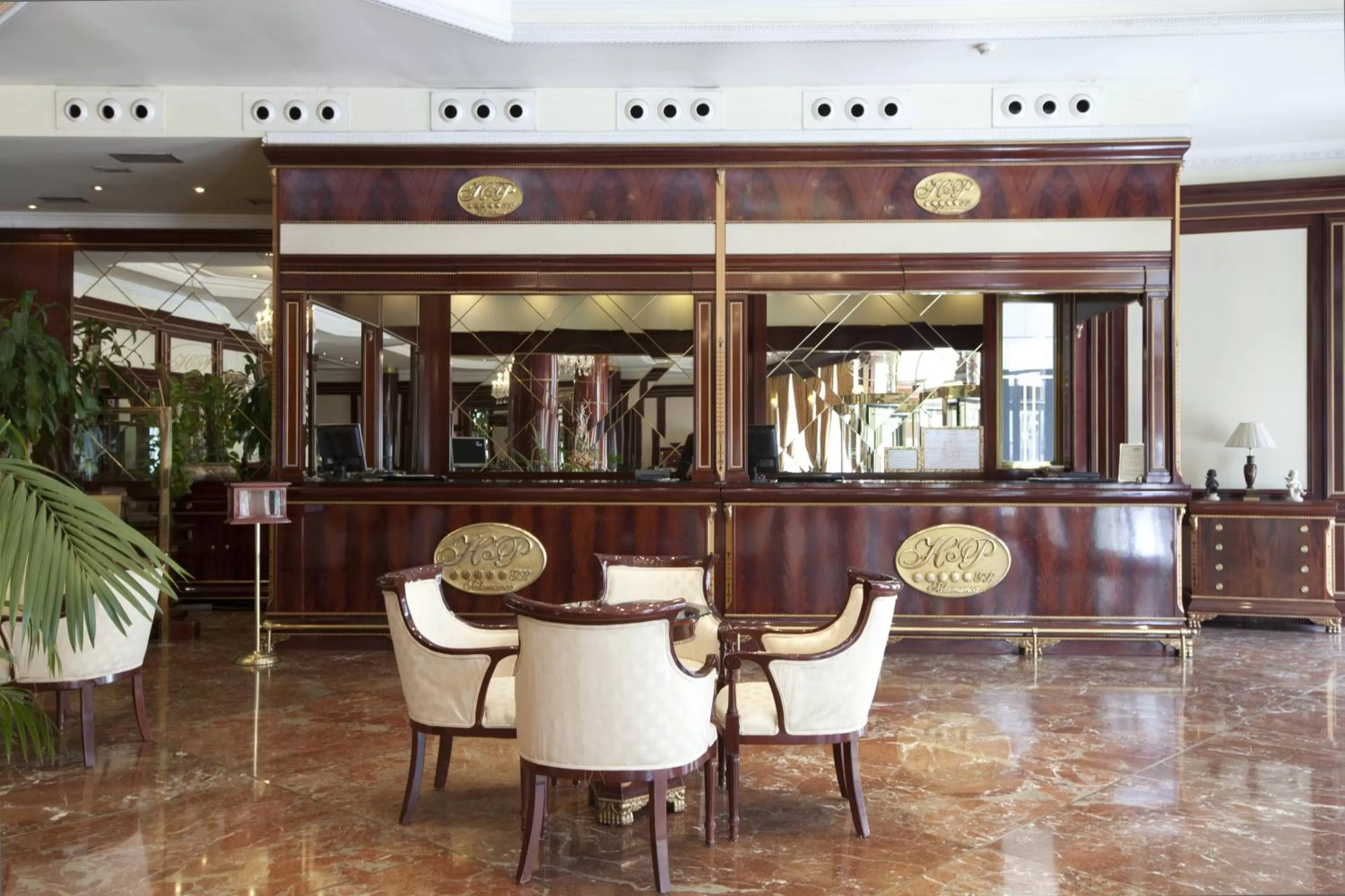 Lounge or bar in Hotel Alameda Palace
